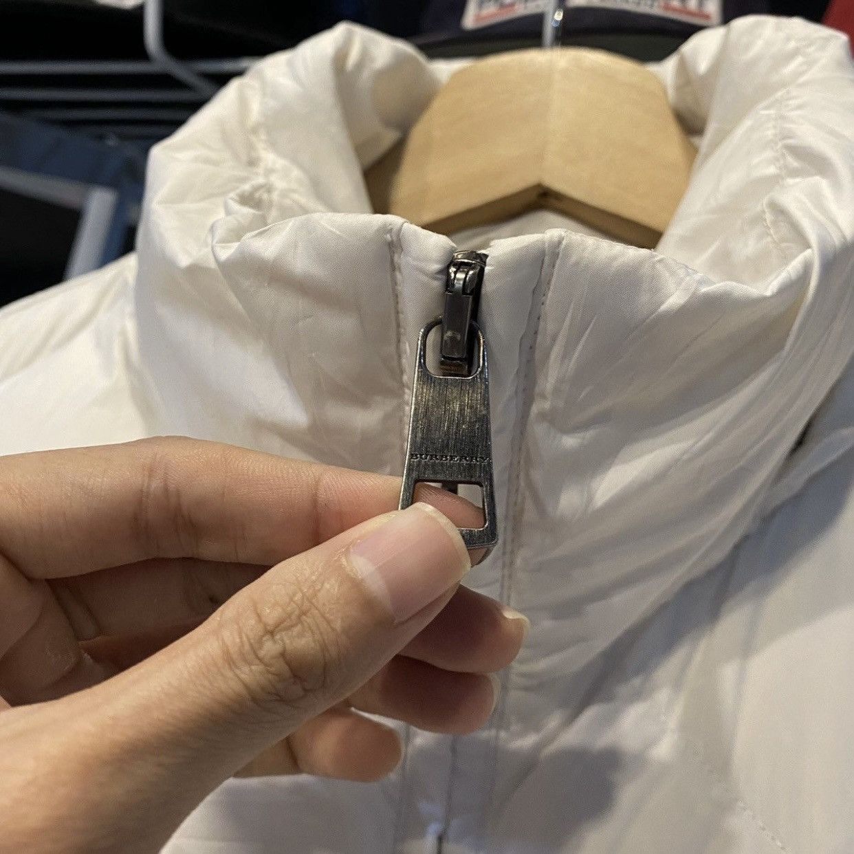 Burberry Burberry Brit White Diamond Quilted Jacket Classic Puffer Size US S / EU 44-46 / 1 - 10 Thumbnail