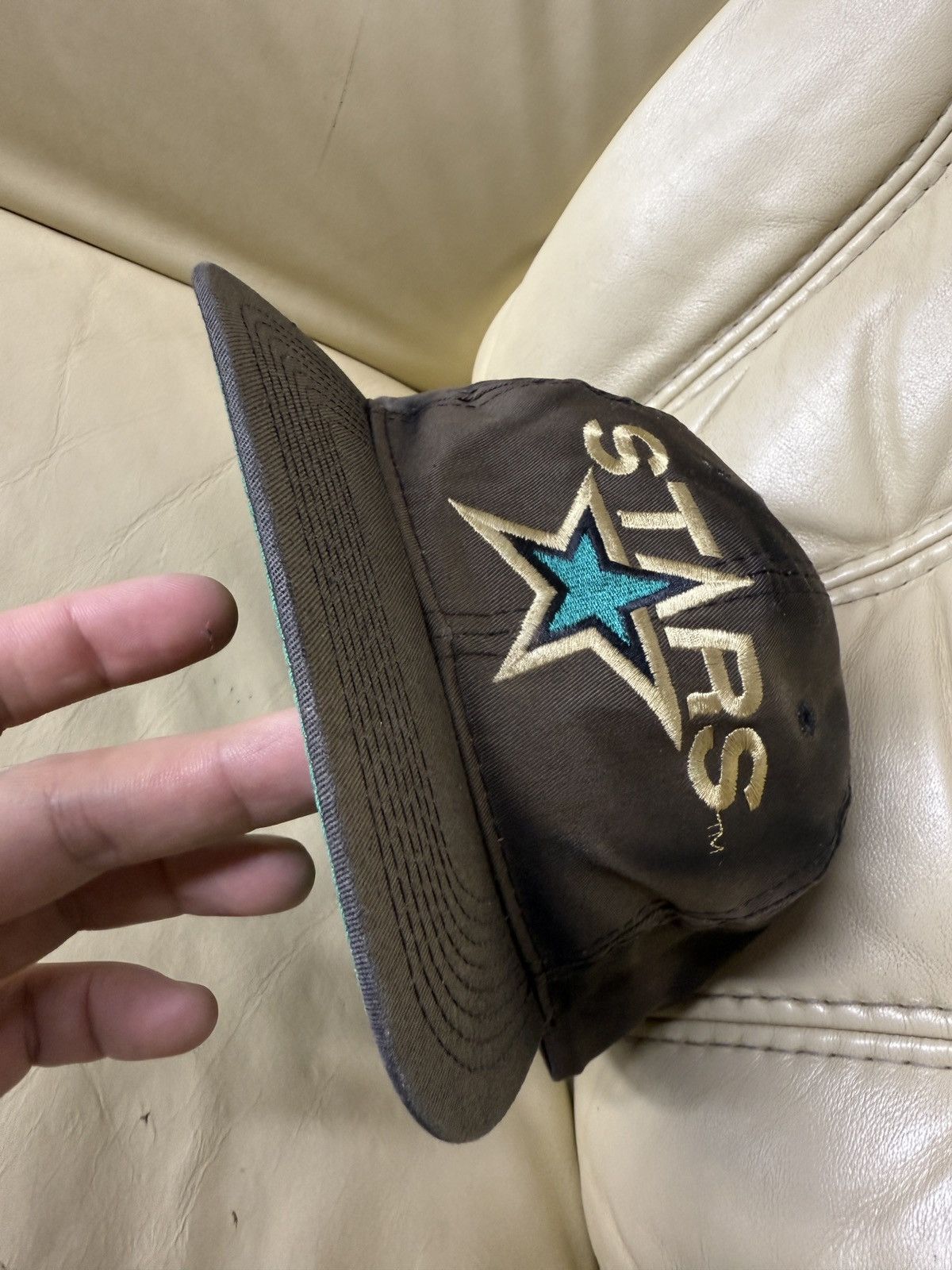 NHL Vintage NHL Sun Faded Snap Back Dallas Stars 90s Cap Size ONE SIZE - 18 Thumbnail
