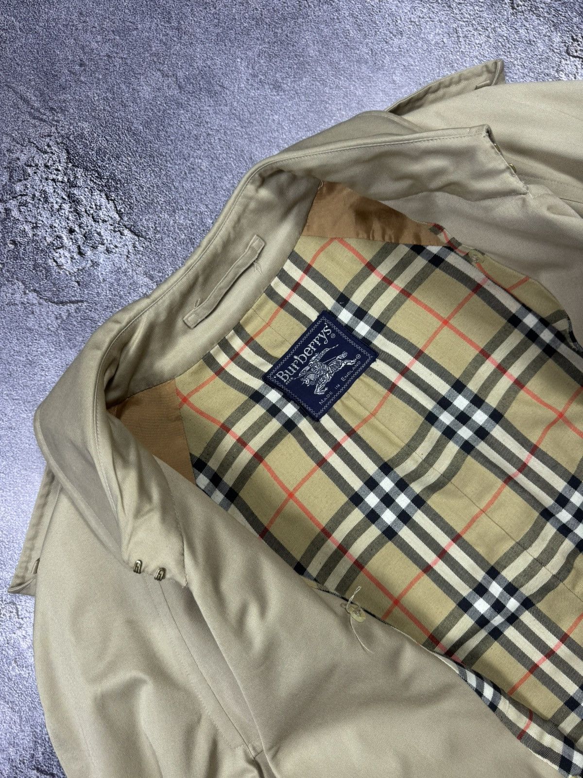 Burberry Burberrys’ Vintage Trench Coat — Classic British Style Size US L / EU 52-54 / 3 - 4 Thumbnail