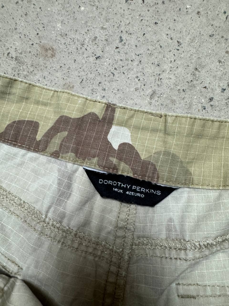 Other Vintage Y2K Dorothy Perkins Camo Military Carty Style shorts Size 32" / US 10 / IT 46 - 7 Thumbnail