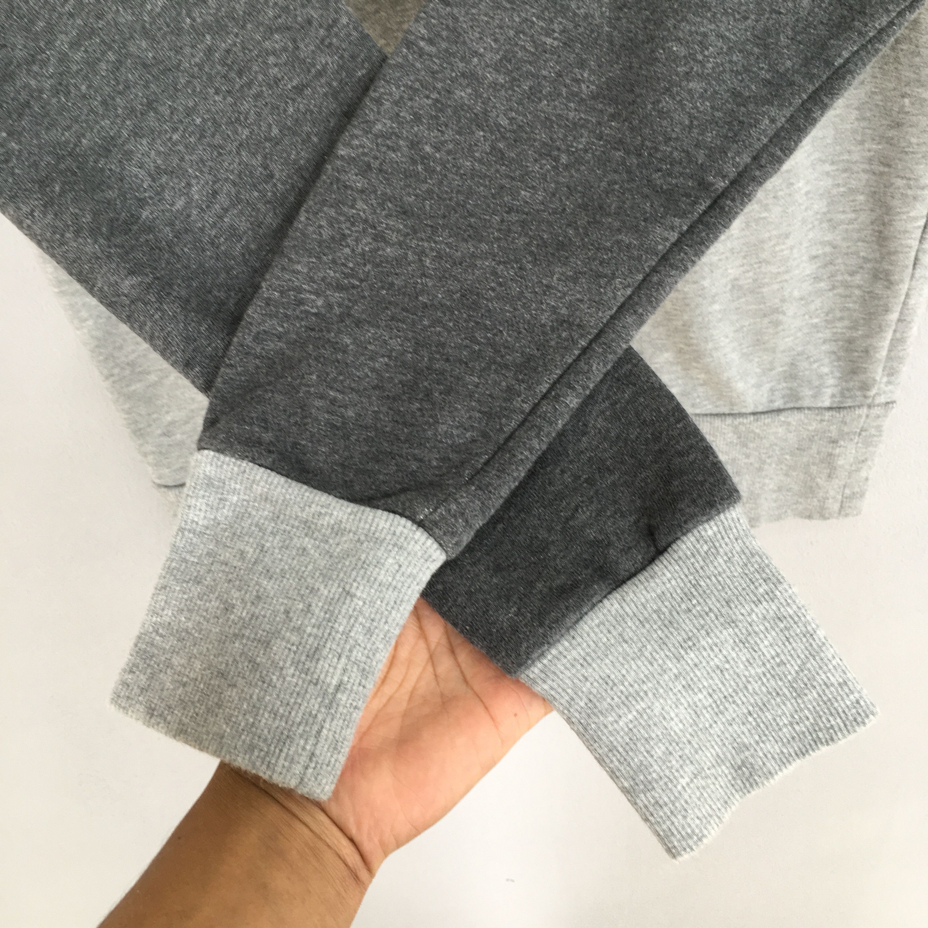 Nike Vintage Y2K Nike Swoosh Gray Sweatshirt Women Small Size S / US 4 / IT 40 - 3 Thumbnail