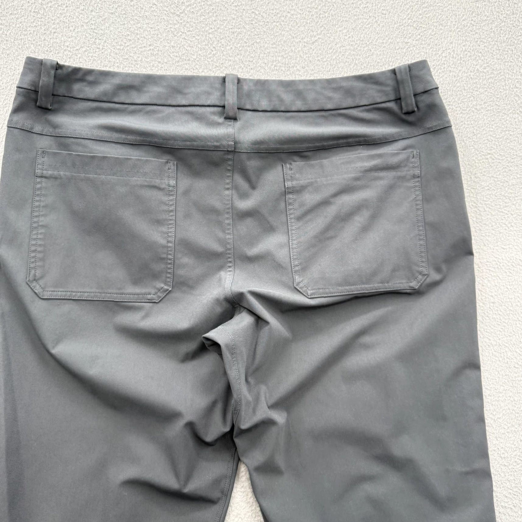 Lululemon Lululemon Pants Mens Gray Khakis Five Pocket Performance Straight Leg 36 29 Regular Size M Waist 36 Inseam 29 Size US 36 / EU 52 - 8 Thumbnail