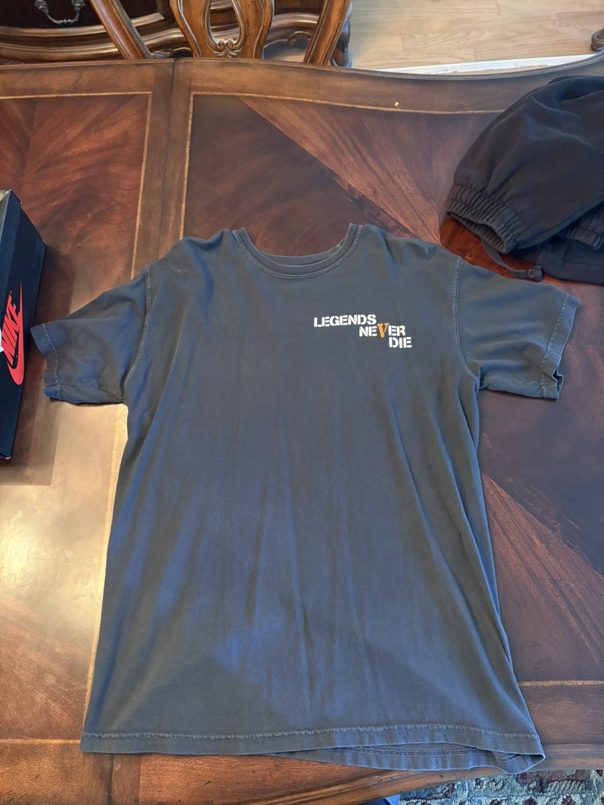 999 Club × Vlone Juice Wrld Vlone Legends never die T Size US M / EU 48-50 / 2 - 1 Thumbnail