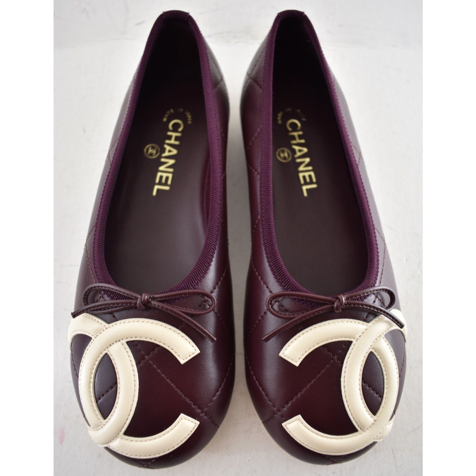Chanel Beach Cambon Burgundy Red Ivory CC Ballet Flat 37.5 Size US 7.5 / IT 37.5 - 9 Thumbnail