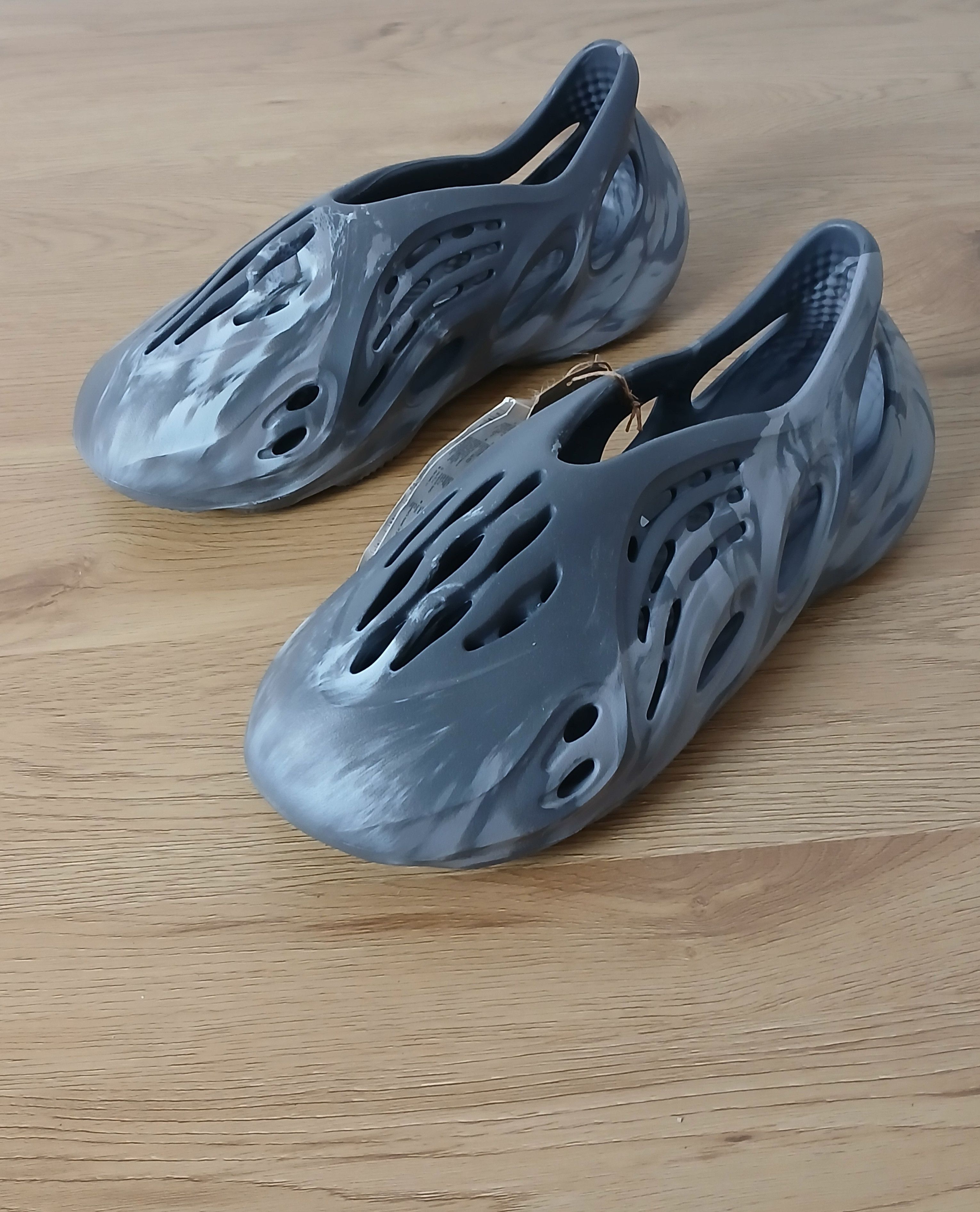 New Adidas Yeezy Foam Runner