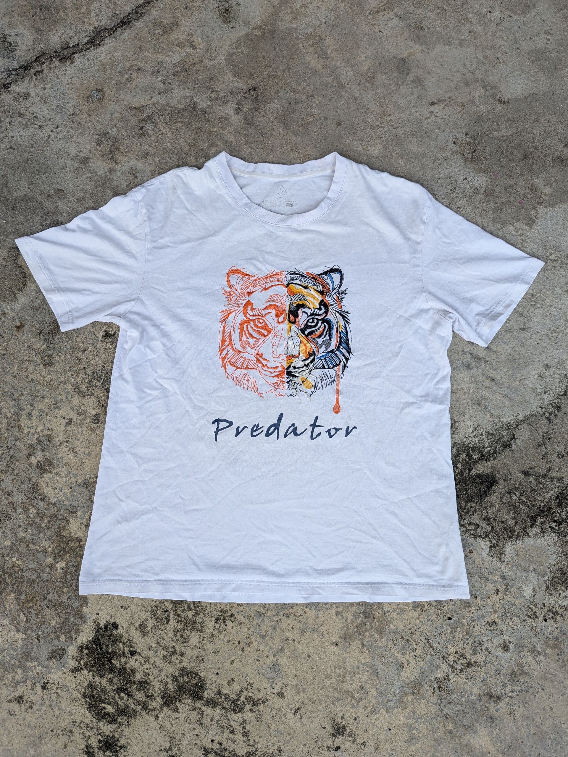 Japanese Brand Vintage Predator Tiger Embroidered T Shirt Size US M / EU 48-50 / 2 - 1 Thumbnail