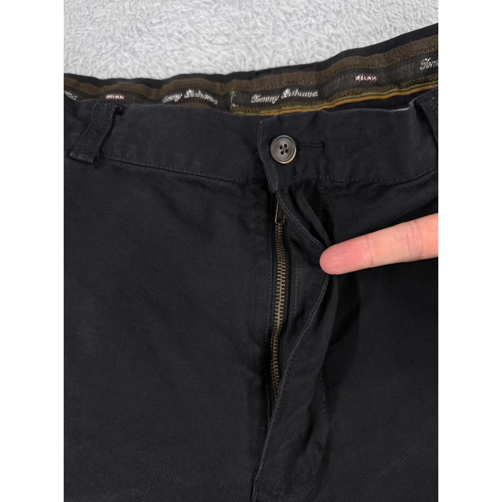 Tommy Bahama VINTAGE? No. Tommy Bahama Shorts Mens Cargo Silk Black 34 Adult Regular Inseam 10in Pockets Quick Dry Beach Vacation Mens Size US 34 / EU 50 - 7 Thumbnail