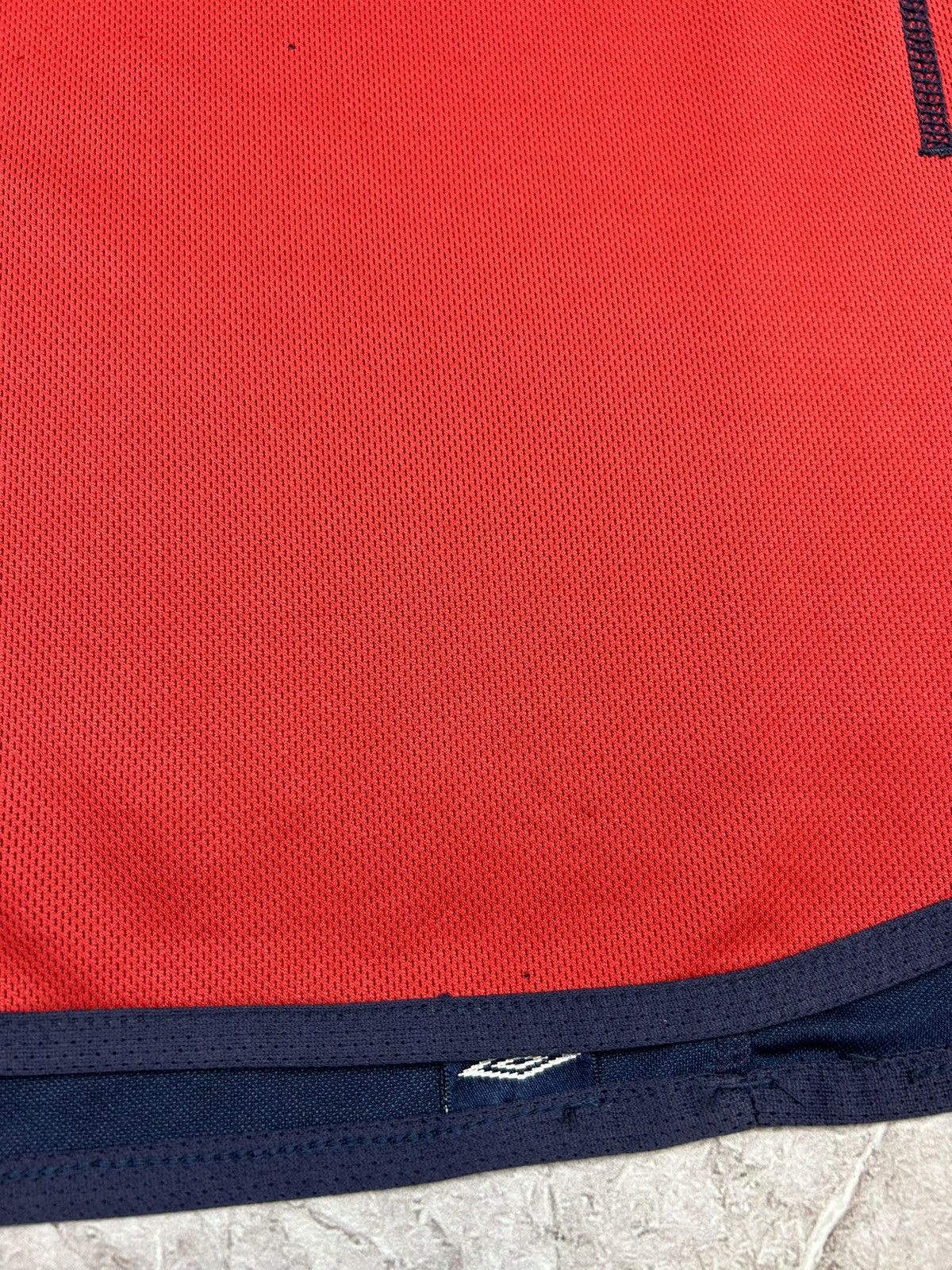 Umbro × Vintage Vintage Umbro England 2004 reversible soccer jersey Size US L / EU 52-54 / 3 - 5 Thumbnail
