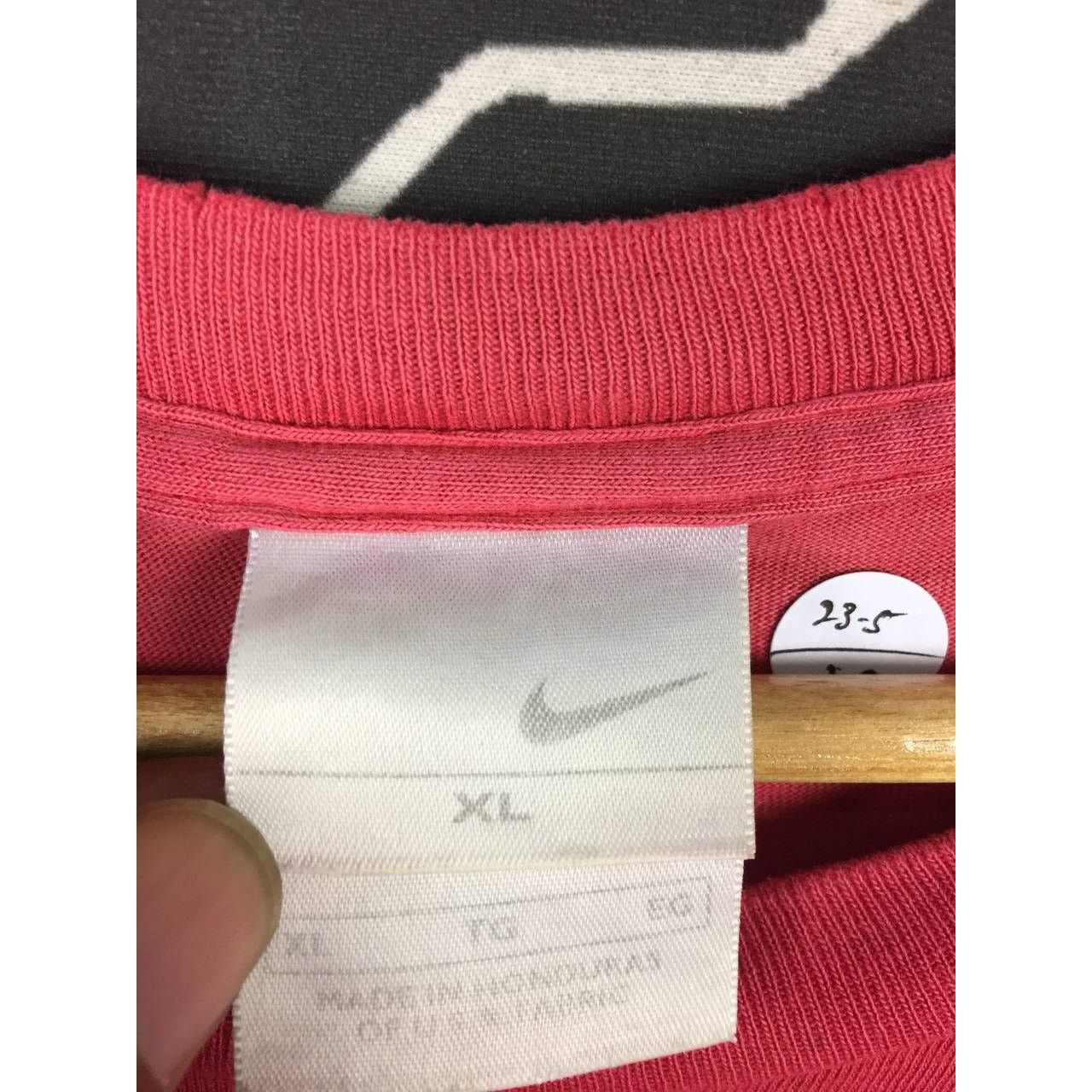 Nike × Vintage Vtg Y2K Nike Swoosh Spell Out Logo Tee Size XL Size US XL / EU 56 / 4 - 17 Thumbnail