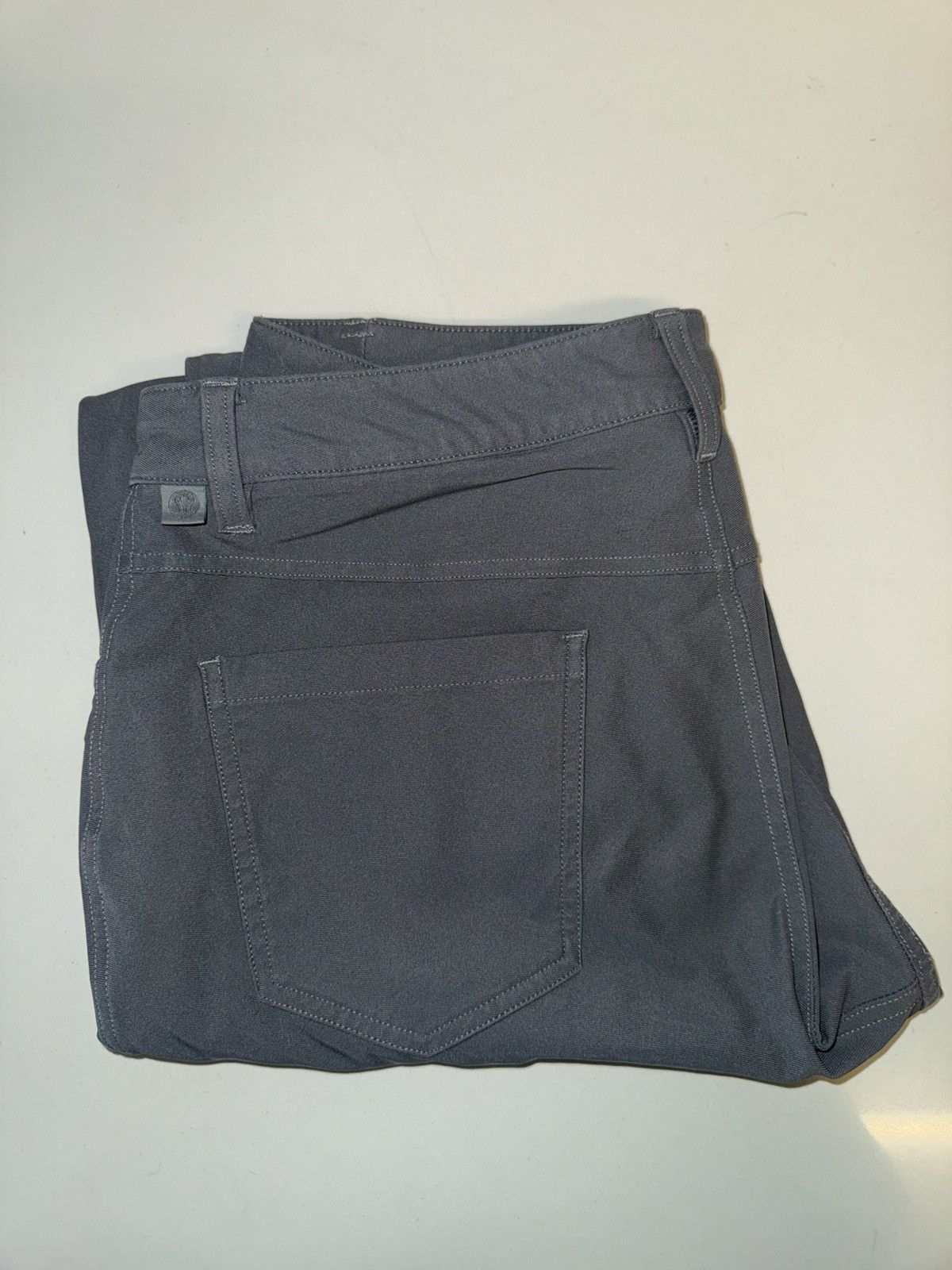 Lululemon Lululemon Grey ABC Pants Size US 31 - 1 Thumbnail