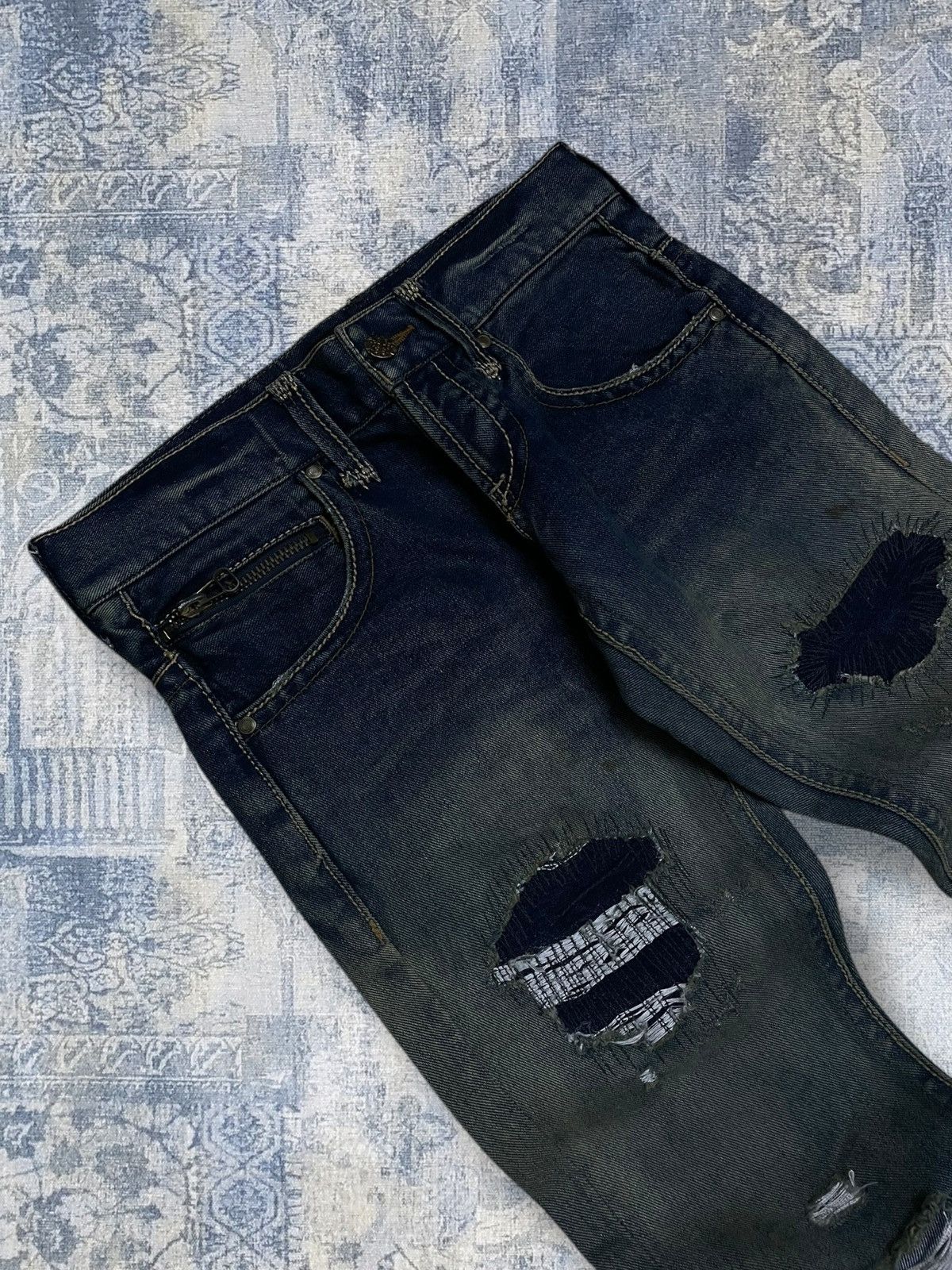 Le Grande Bleu (L.G.B.) Vintage 1990s Og Japan Designer Lagust Scab Distressed Denim Size US 30 / EU 46 - 8 Thumbnail