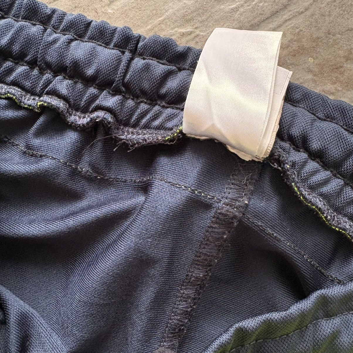 Adidas × Vintage Vintage real Madrid adidas tracksuit pants in blue and green Size US 30 / EU 46 - 7 Thumbnail