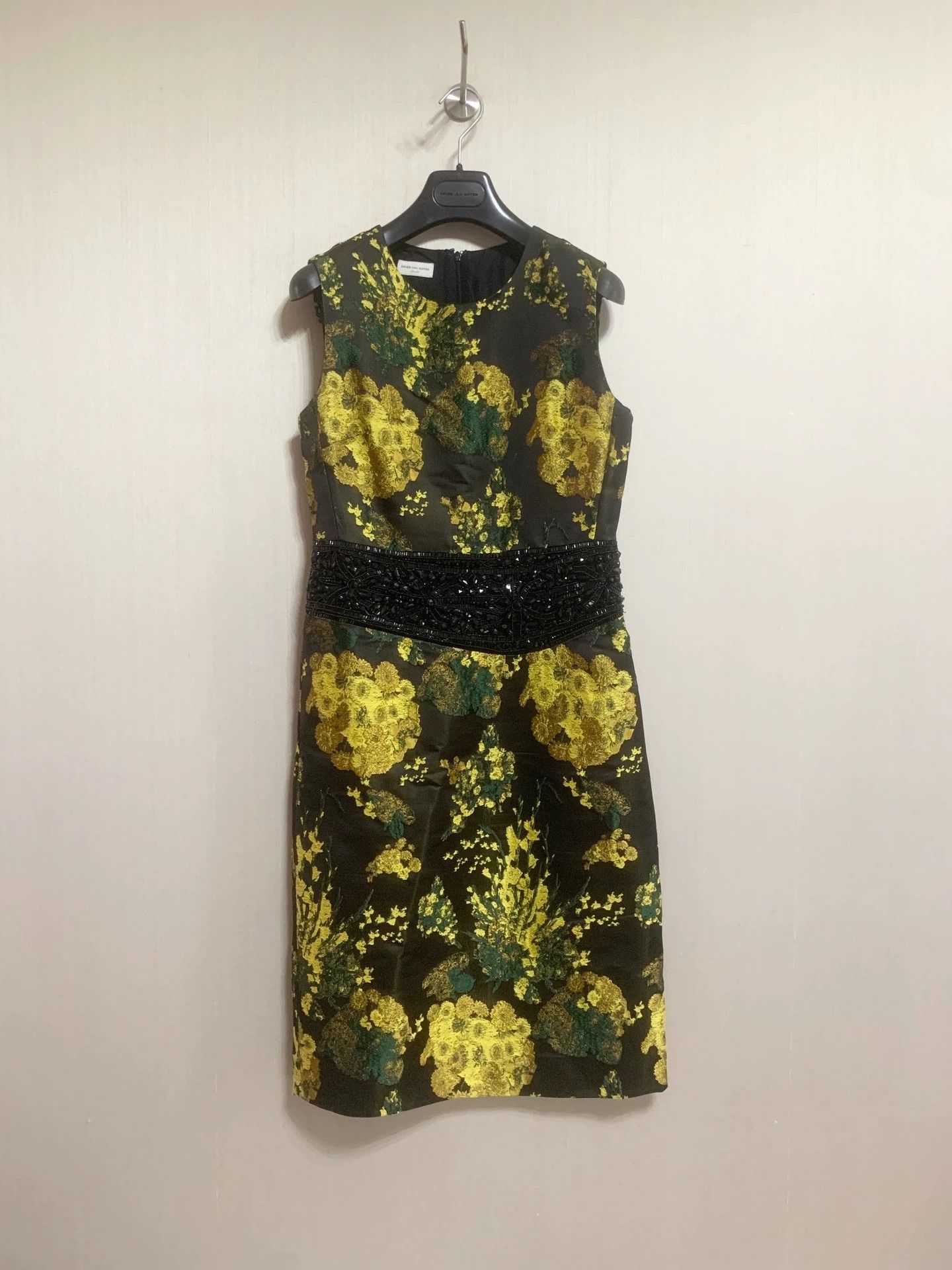 Dries Van Noten DRIES VAN NOTEN Show heavy stitching bead jacquard dress -DMC Size US S / EU 44-46 / 1 - 1 Thumbnail