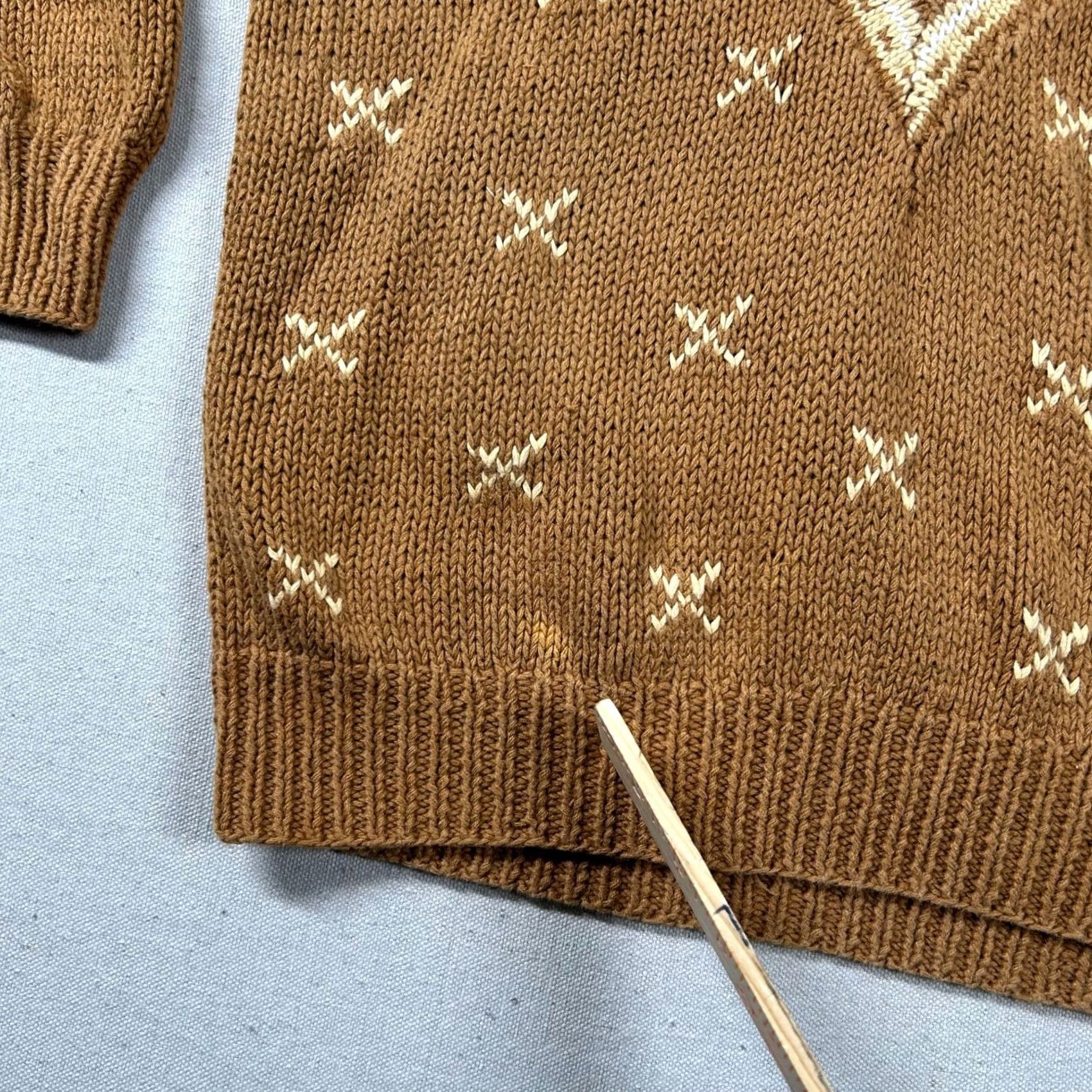 Express VINTAGE Express Womens M Fair Isle Knit Ramie Blend V Neck Sweater Tennis Granny Size M / US 6-8 / IT 42-44 - 5 Thumbnail