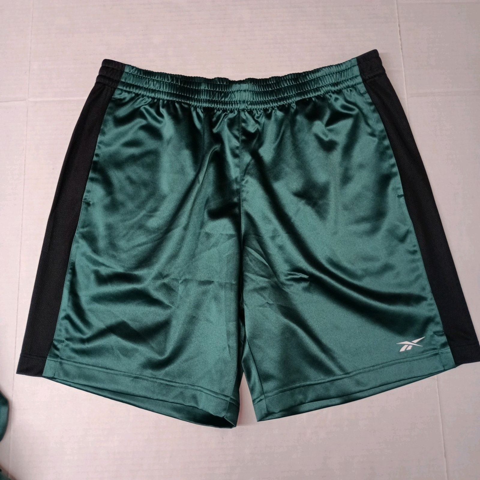 Reebok Reebok Men's Satin Mesh Basketball Shorts XL Green Pull On Size US 36 / EU 52 - 1 Thumbnail