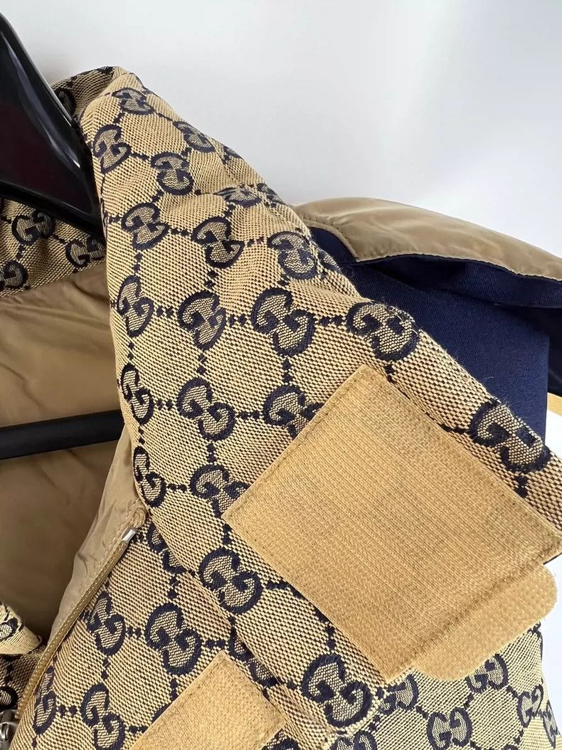 Gucci Gucci Full logo hooded down vest with presbyopia vest Size US M / EU 48-50 / 2 - 8 Thumbnail