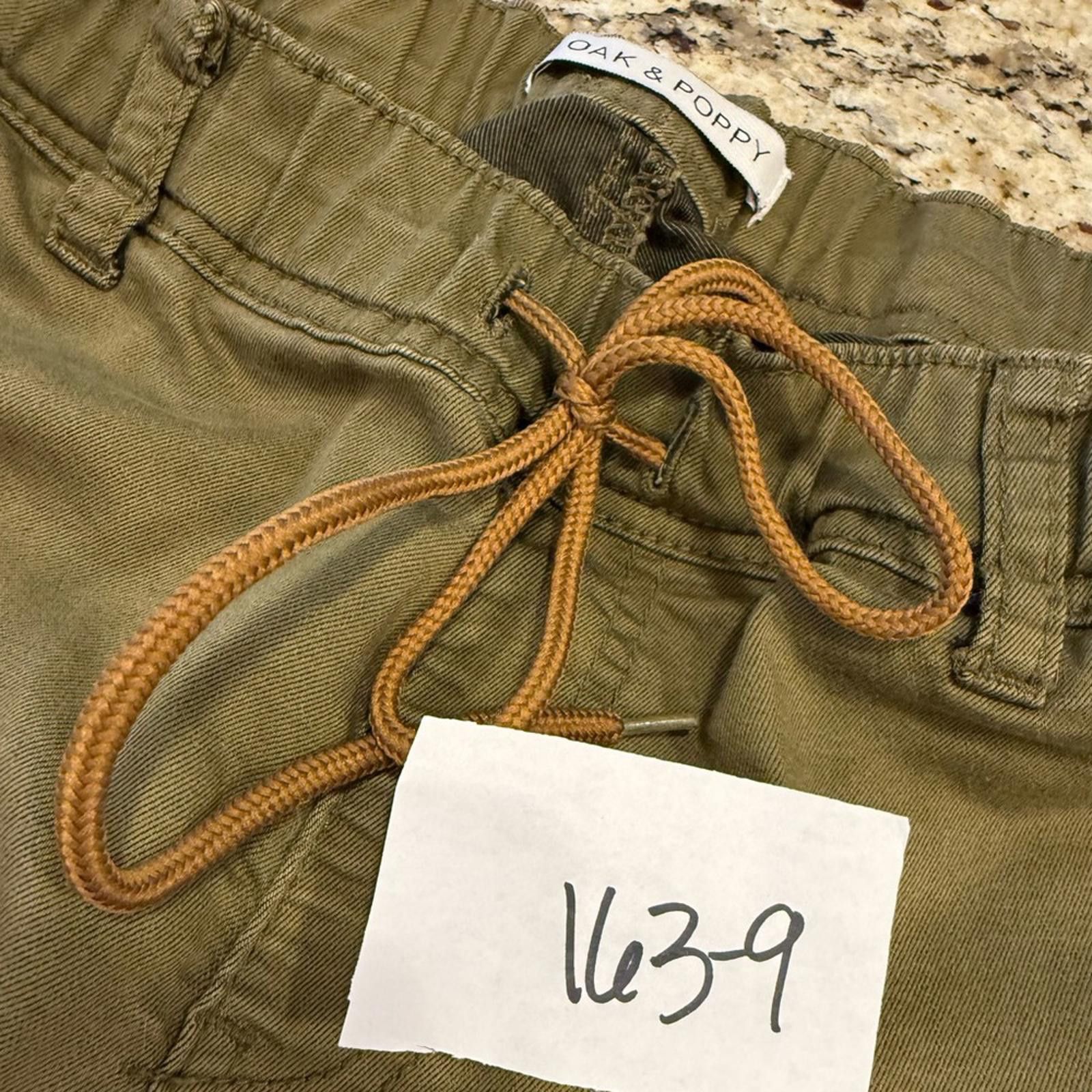 Other Oak & Poppy khaki pants elastic waist & cuffs SZ 8 FLAW Size 30" / US 8 / IT 44 - 9 Thumbnail