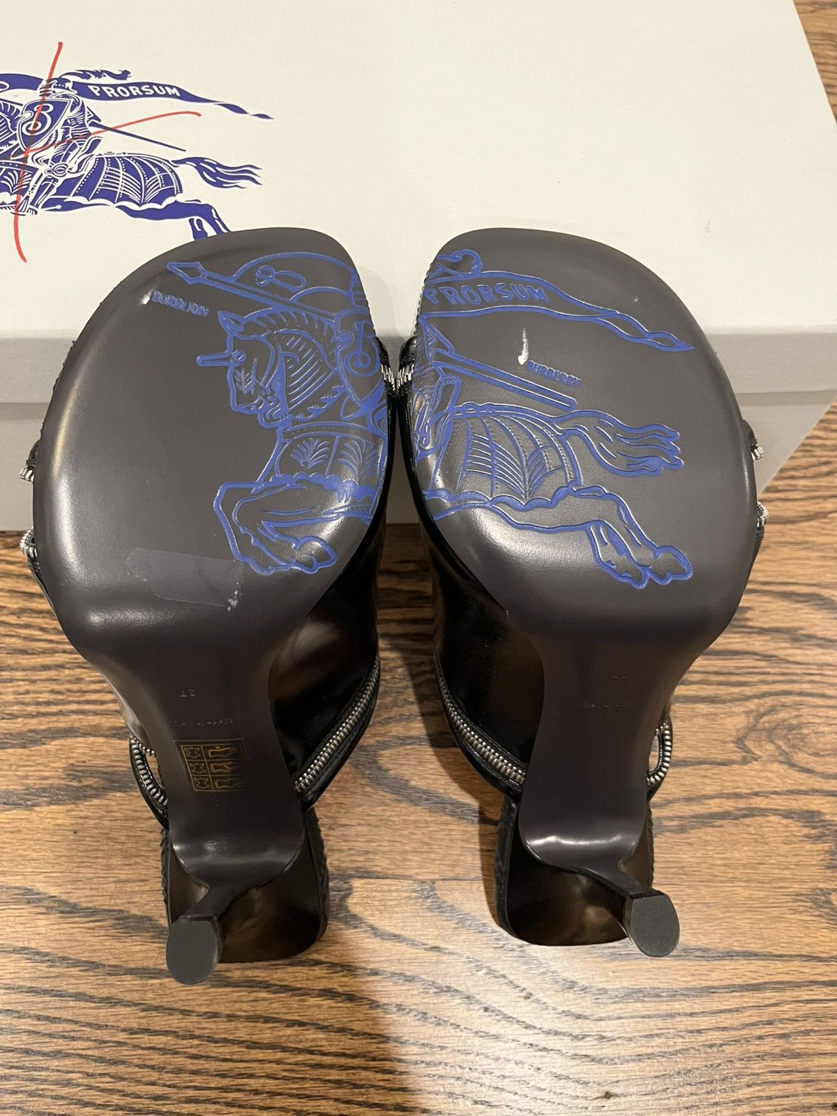 Burberry Burberry Leather Peep Sandals Size US 7 / IT 37 - 16 Thumbnail
