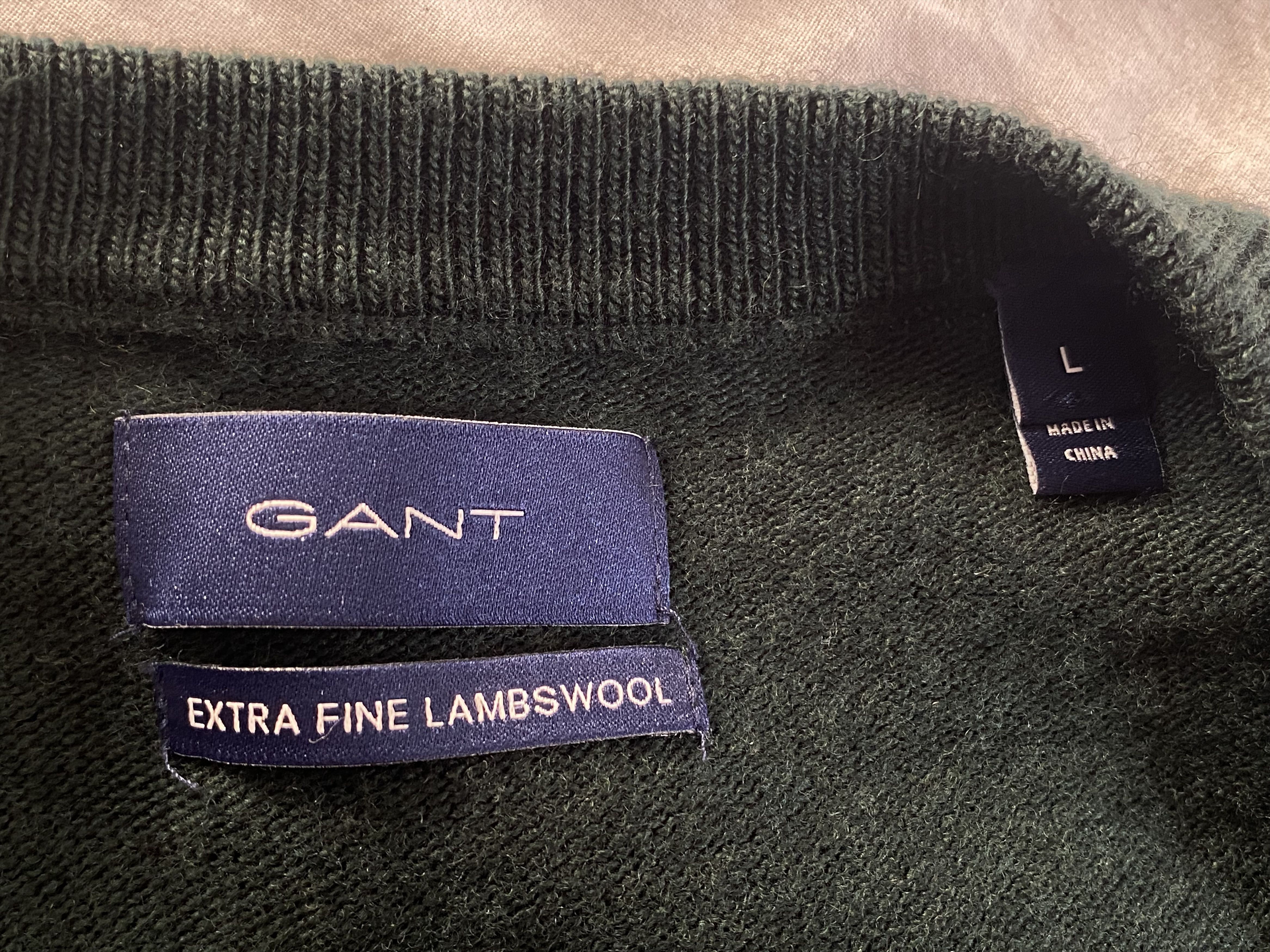 Gant GANT - EXTRA FINE LAMBSWOOL 100% v-neck sweater knit size L Size US L / EU 52-54 / 3 - 6 Thumbnail