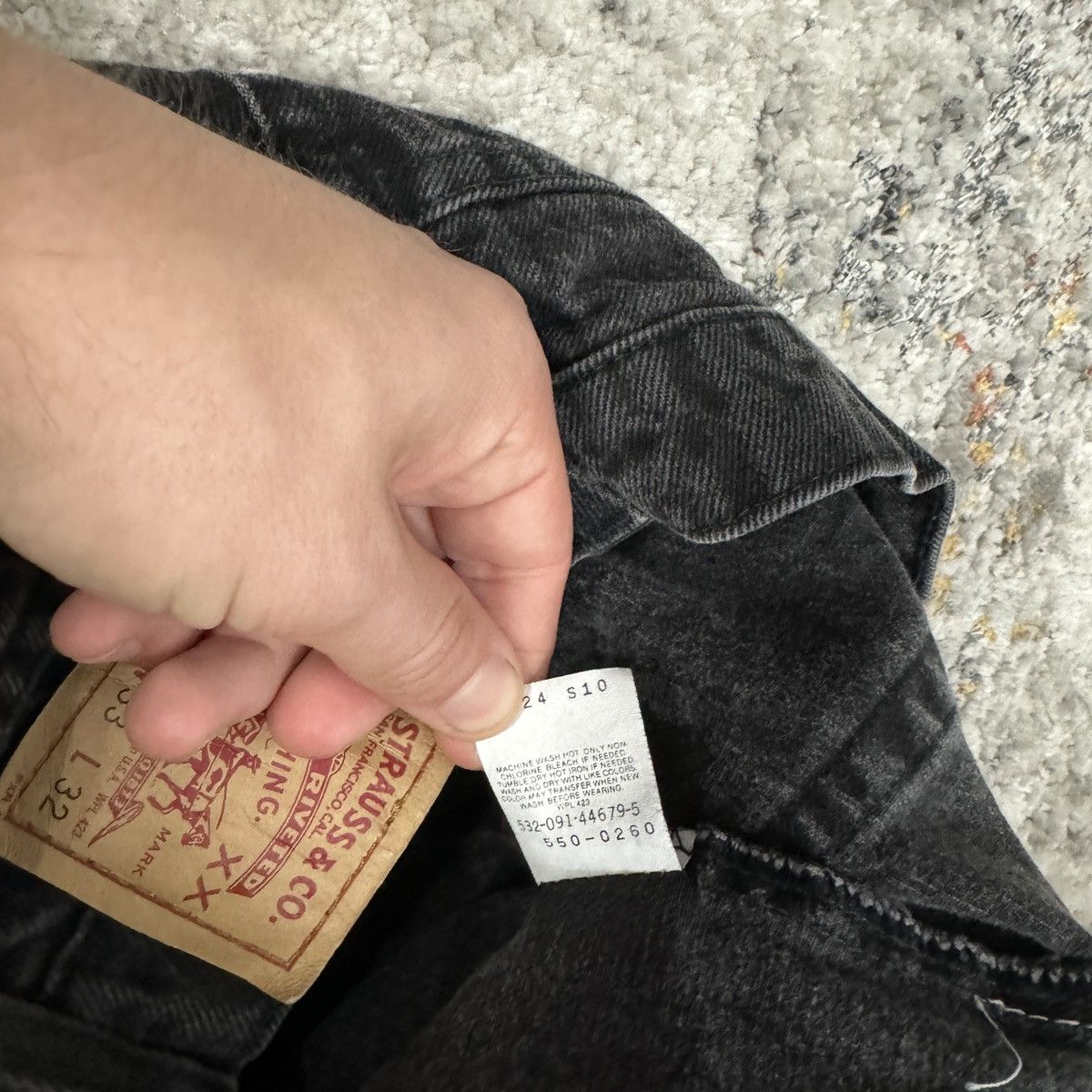 Levi's × StraightFaded × Vintage Vintage 80s Levi’s 550 faded black essential jeans Size US 32 / EU 48 - 4 Thumbnail