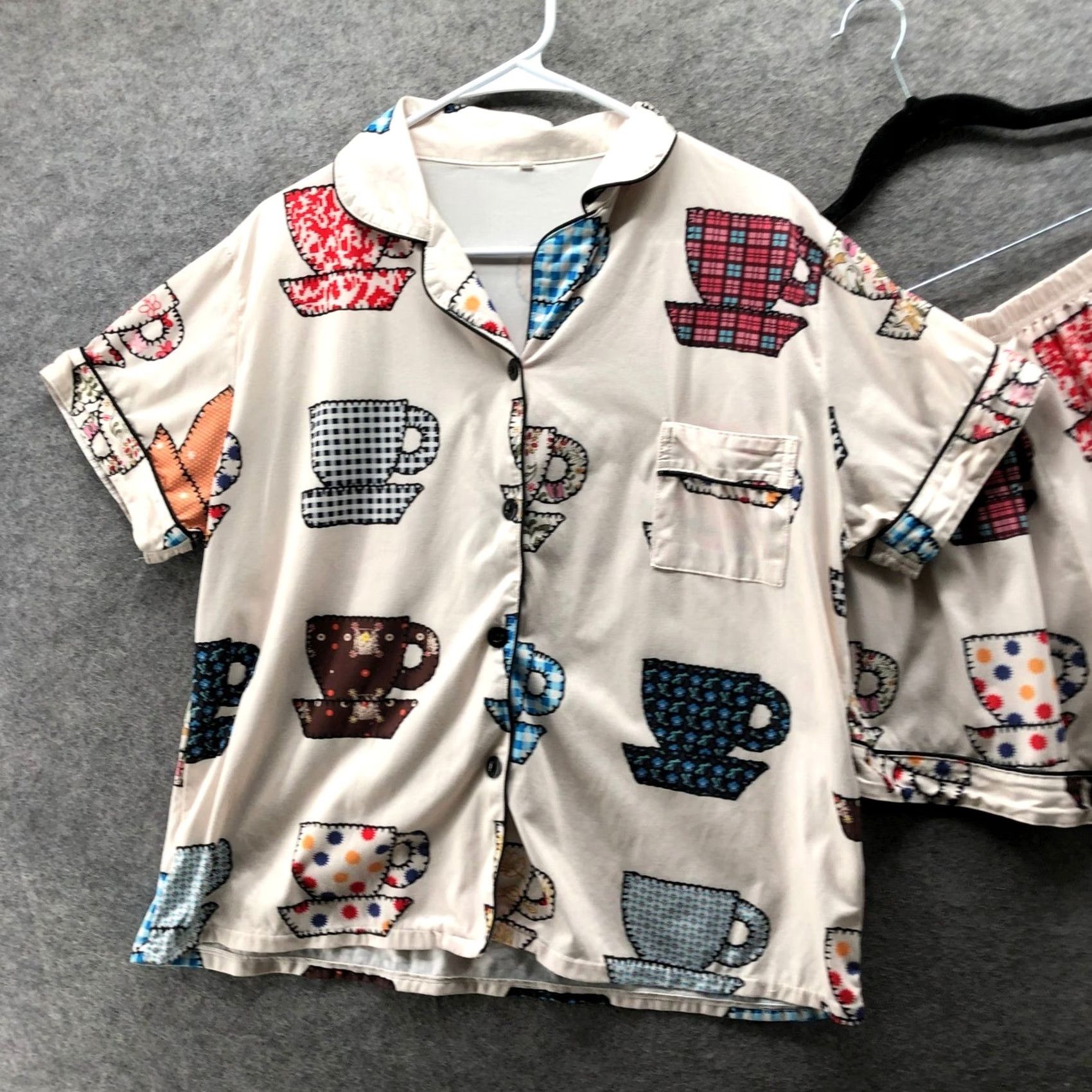 Vintage Womens XL Teacup Print Pajama Set Short Sleeve Shorts 2 Piece Patchwork Beige Size 40" / US 18 - 2 Thumbnail