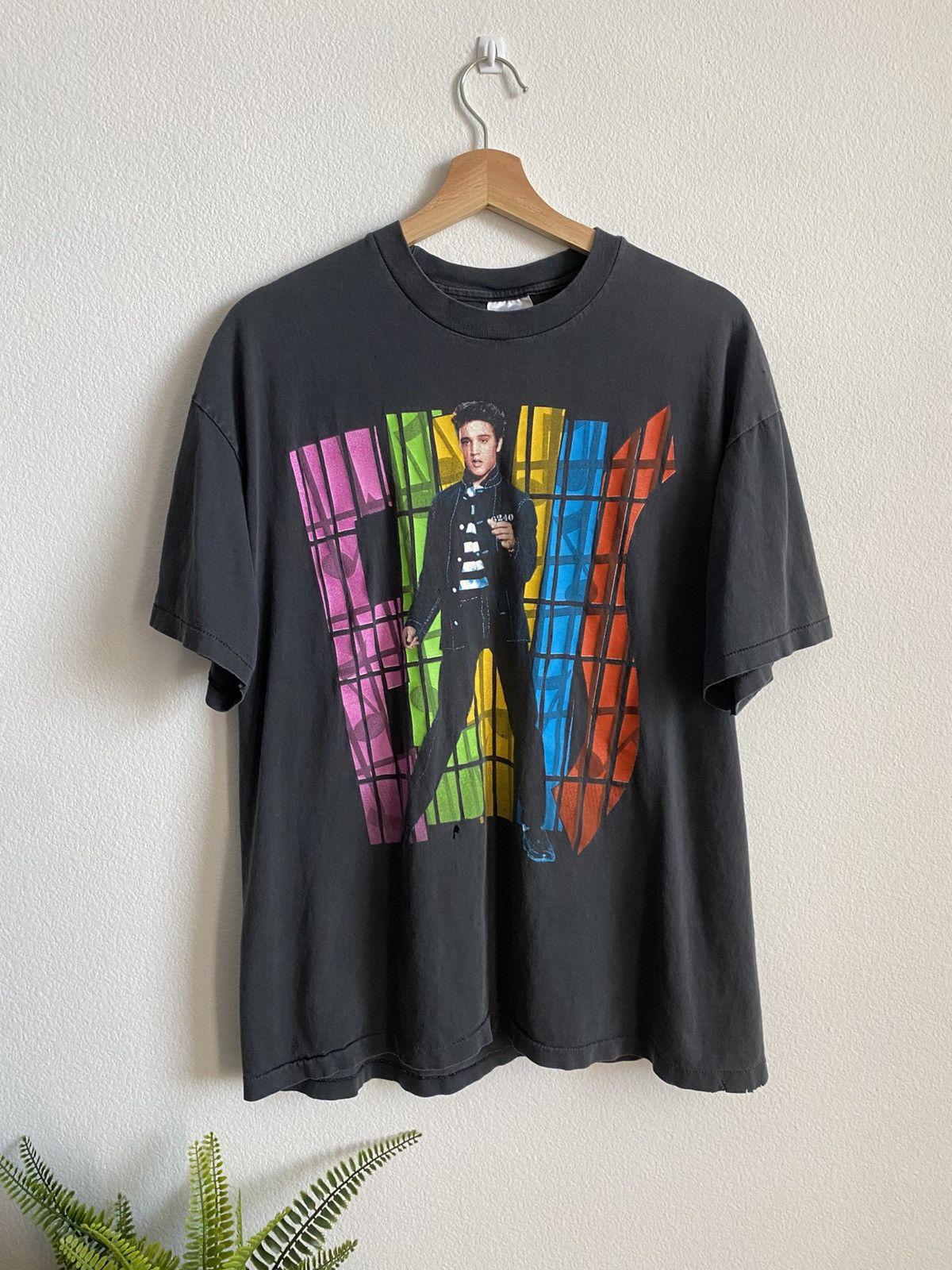 Band Tees Vintage 1991 Faded Elvis Single Stitch Tee Size US XL / EU 56 / 4 - 1 Thumbnail