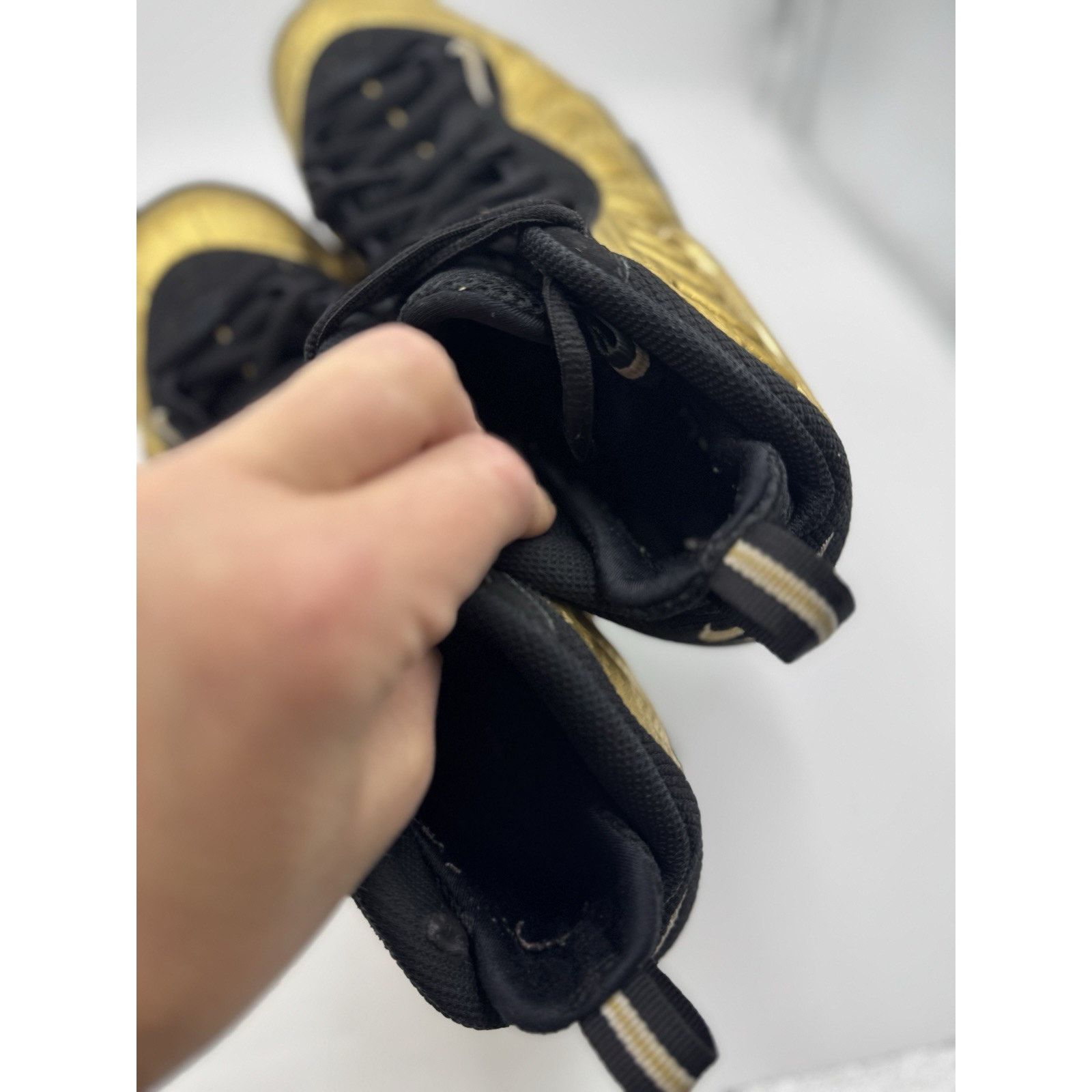 Nike Size 5.5 (GS) - Nike Little Posite Pro Mid Metallic Gold Size US 5.5 / IT 35.5 - 4 Thumbnail