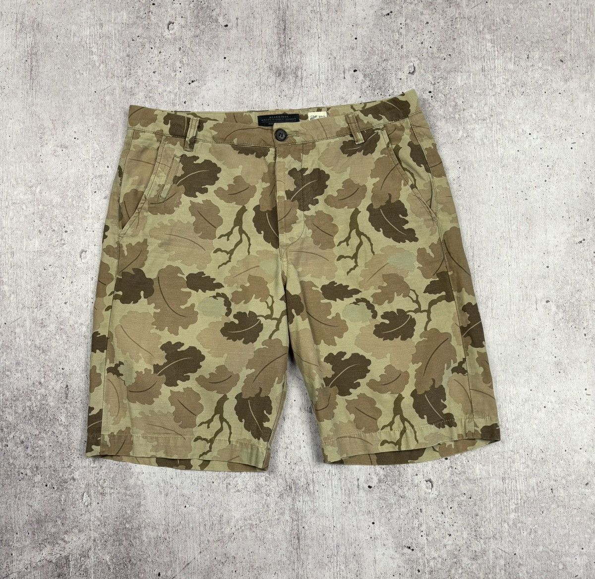 Allsaints Allsaints camo short size 32 Size US 32 / EU 48 - 1 Thumbnail