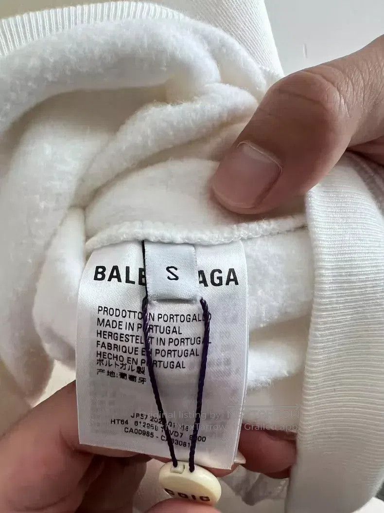 Balenciaga Balenciaga Large letter double B round logo white hooded s Size US S / EU 44-46 / 1 - 4 Thumbnail