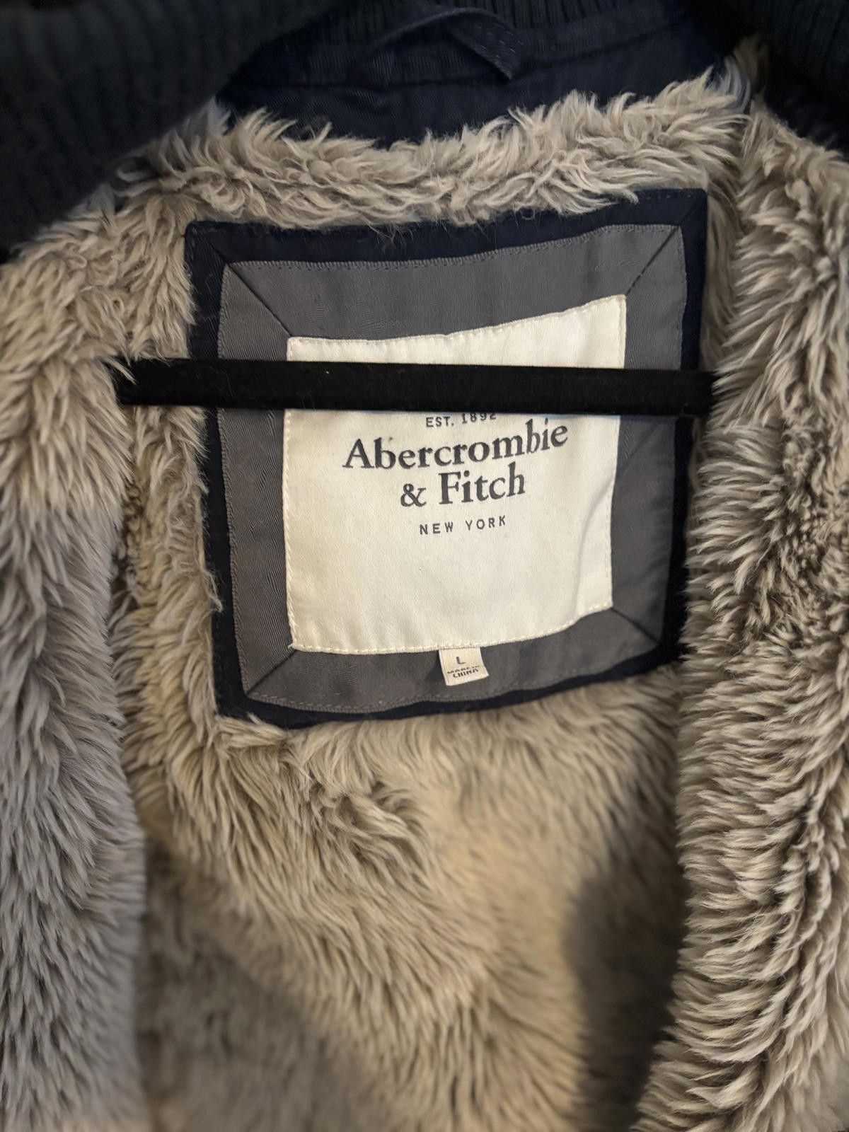 Abercrombie & Fitch Vintage Y2K Abercrombie and Fitch fur bomber READ DESC Size L / US 10 / IT 46 - 2 Thumbnail