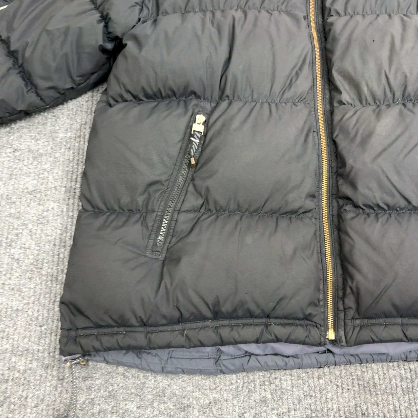 Nike VINTAGE Nike Puffer Jacket Men L Black Down Full Zip Mock Neck Gorpcore Regular Size US L / EU 52-54 / 3 - 2 Thumbnail