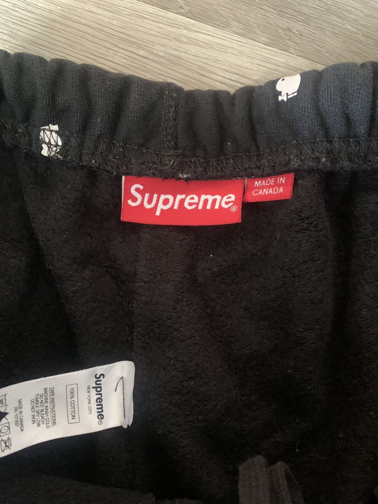 Supreme Supreme Playboy Allover Sweatpants FW15 Size US 32 / EU 48 - 4 Thumbnail