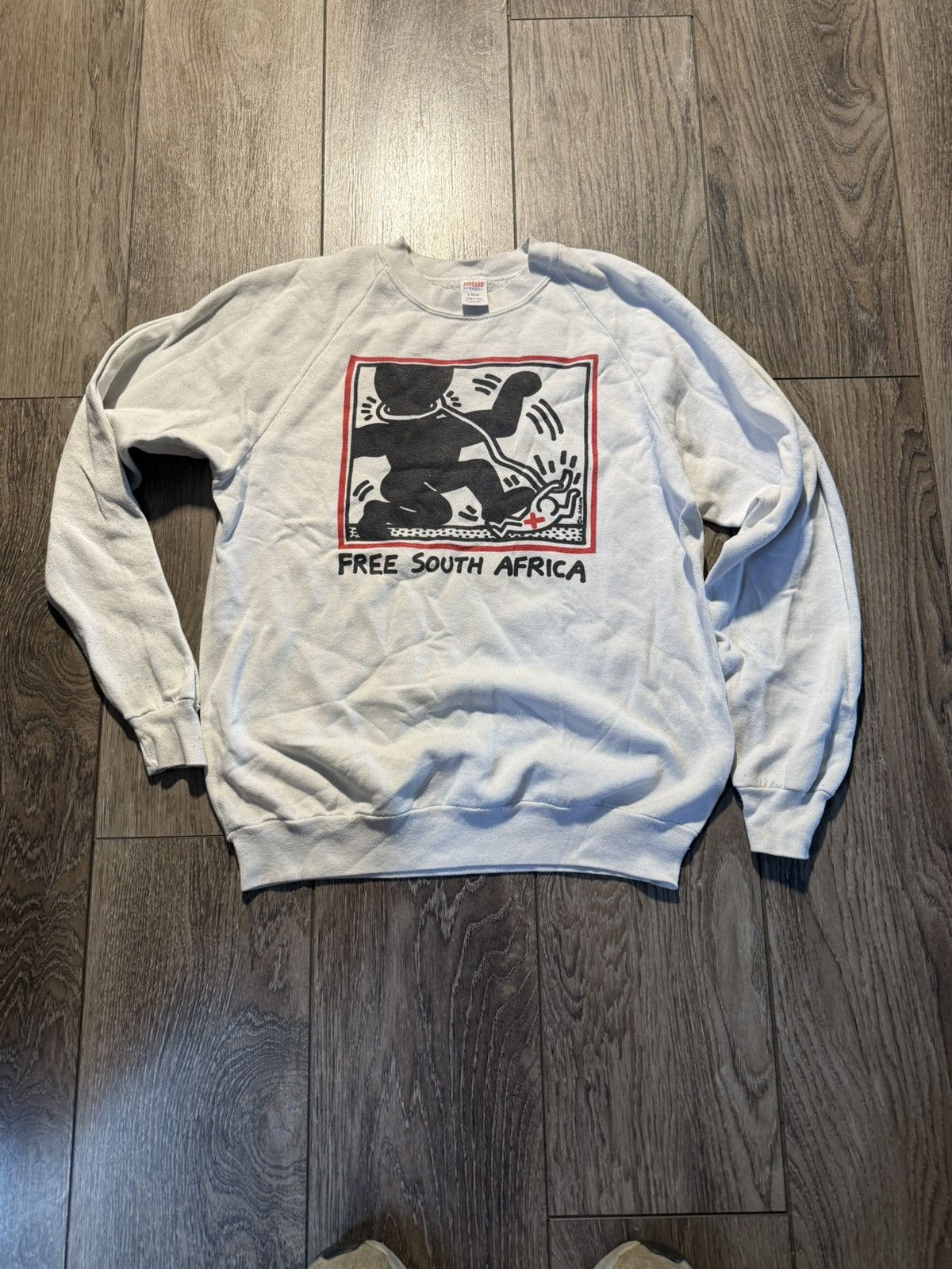 Jerzees × Keith Haring × Vintage Vintage Keith Haring Free South Africa Sweatshirt Size US L / EU 52-54 / 3 - 1 Thumbnail