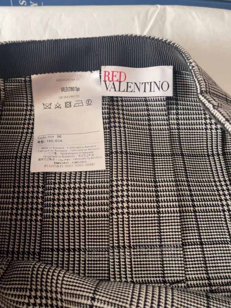 Valentino Valentino Pleated skirt with plaid leather buttons Size XS / US 0-2 / IT 36-38 - 5 Thumbnail
