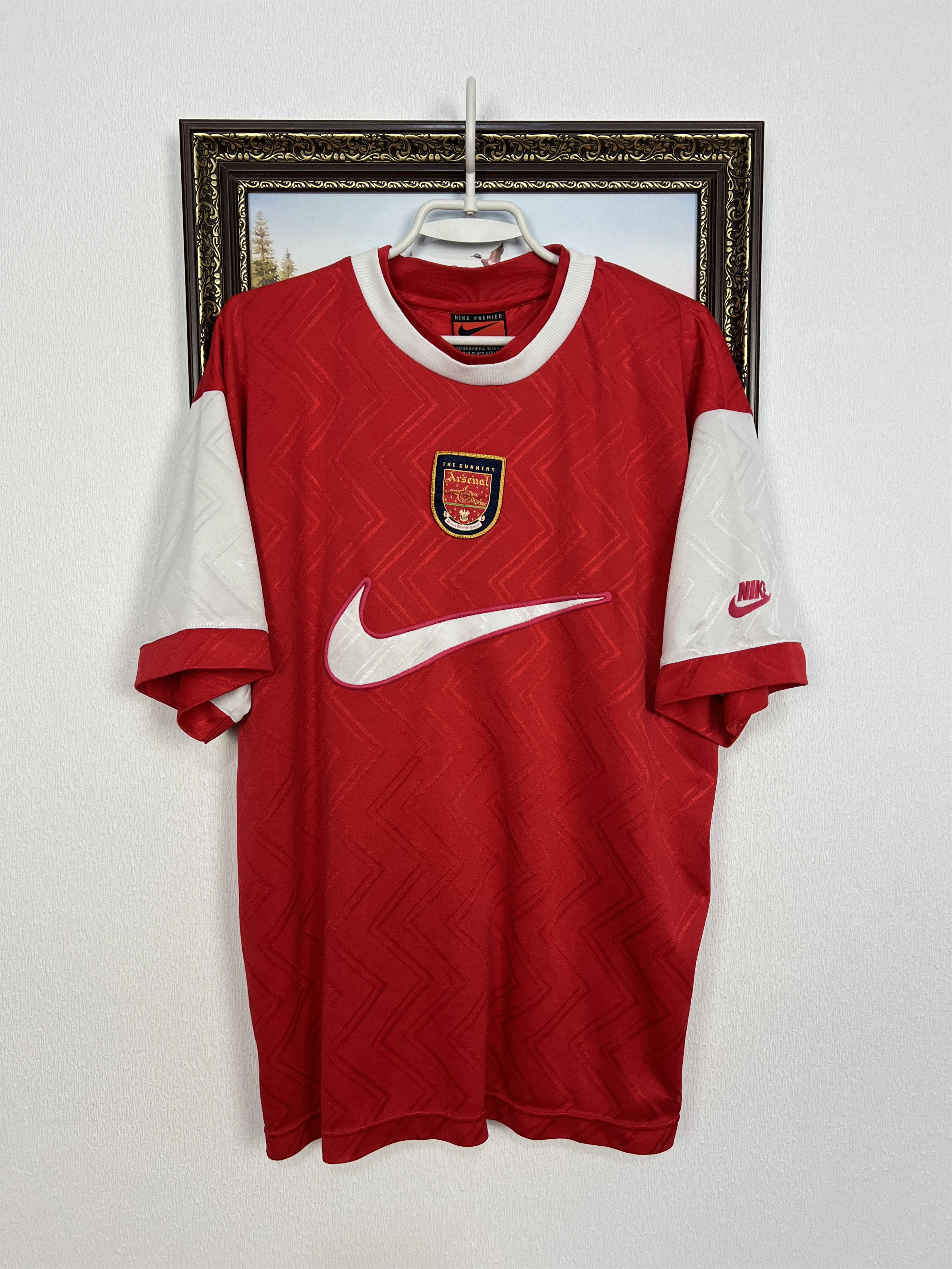 Nike Arsenal Centre Logo Swoosh Football Shirt Soccer Jersey Size US XL / EU 56 / 4 - 1 Thumbnail