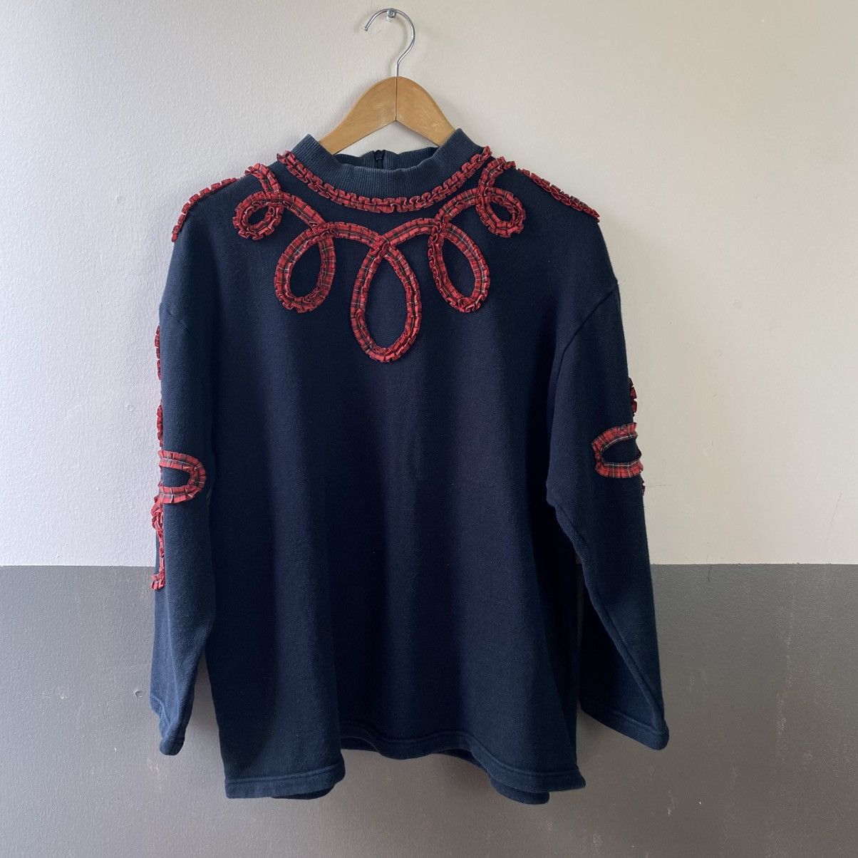 Kenzo KENZO Black Top with Red Loop Embroidery Size M / US 6-8 / IT 42-44 - 1 Thumbnail