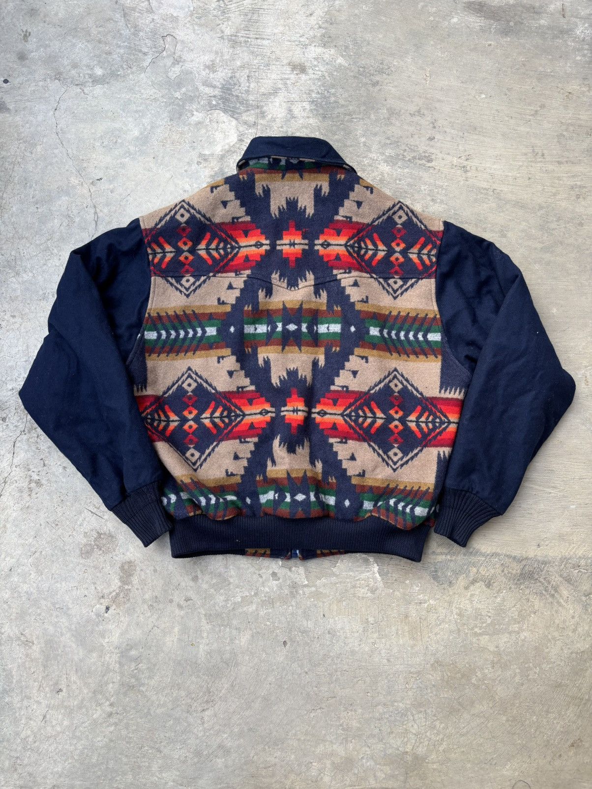 Pendleton Vintage 90’s Pendleton Wool Blanket Jacket Aztec Print Size US L / EU 52-54 / 3 - 4 Thumbnail