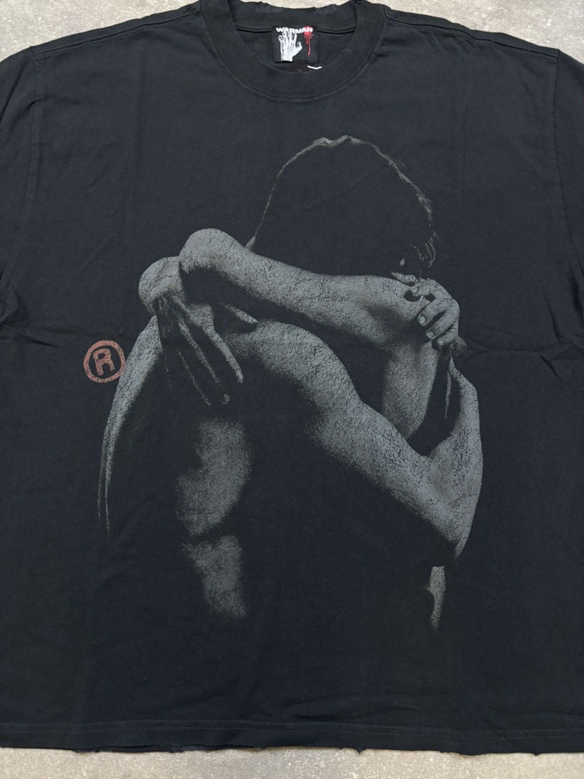 Vintage Warman Hugging Graphic T-Shirt, Washed Black Size US S / EU 44-46 / 1 - 3 Thumbnail
