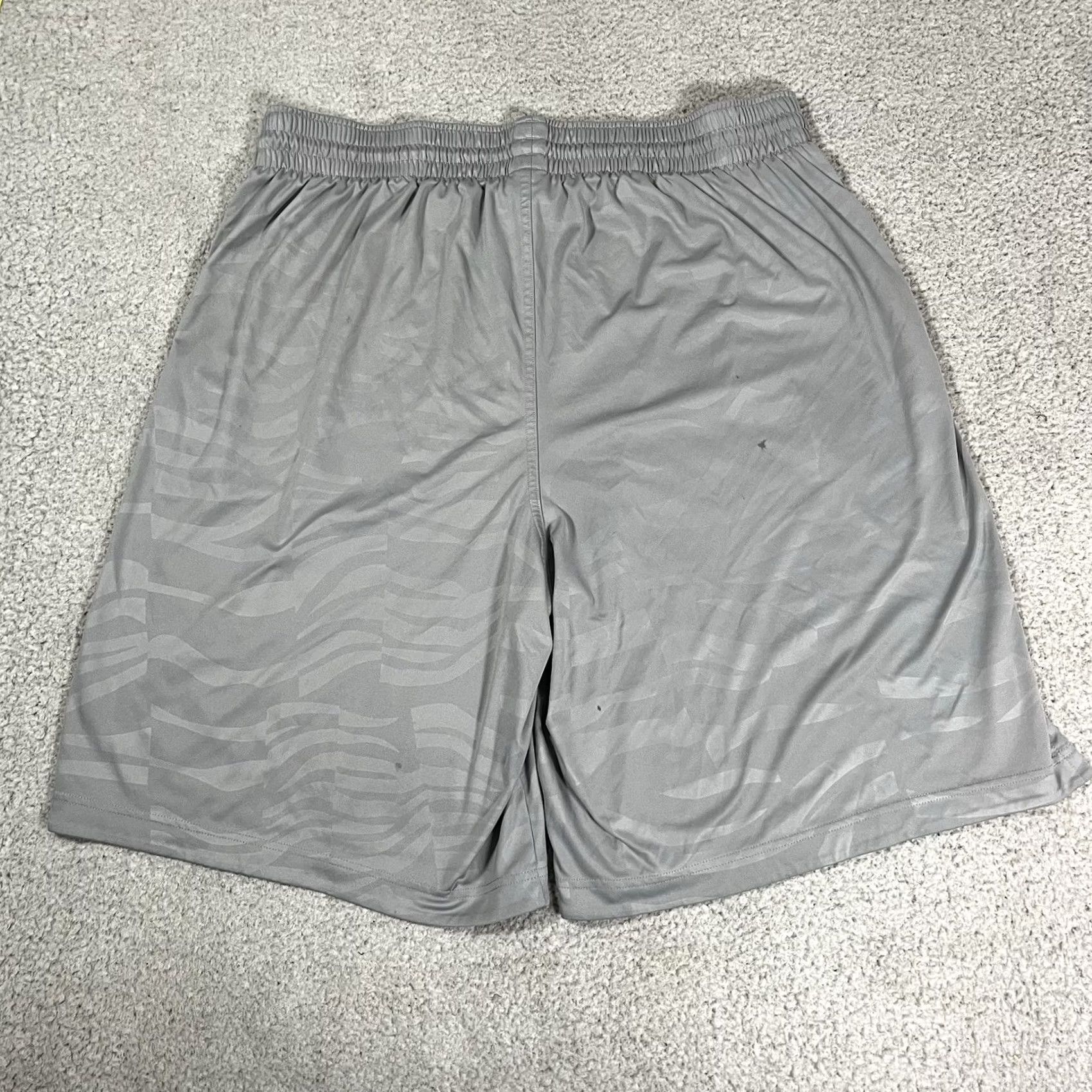 Adidas Adidas Shorts Mens 2XL Gray D Derrick Rose Basketball NBA Athletic Training Size US 39 - 7 Thumbnail