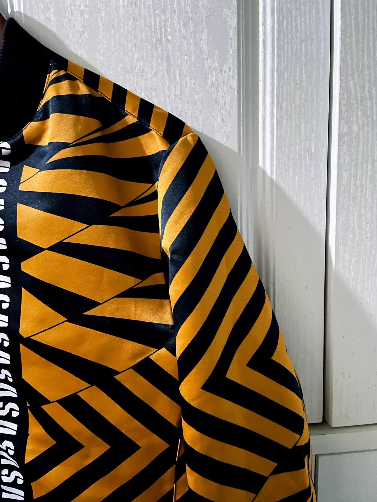 Versace Versace Tiger Stripe Baroque Print Nylon Jacket M Size US M / EU 48-50 / 2 - 4 Thumbnail