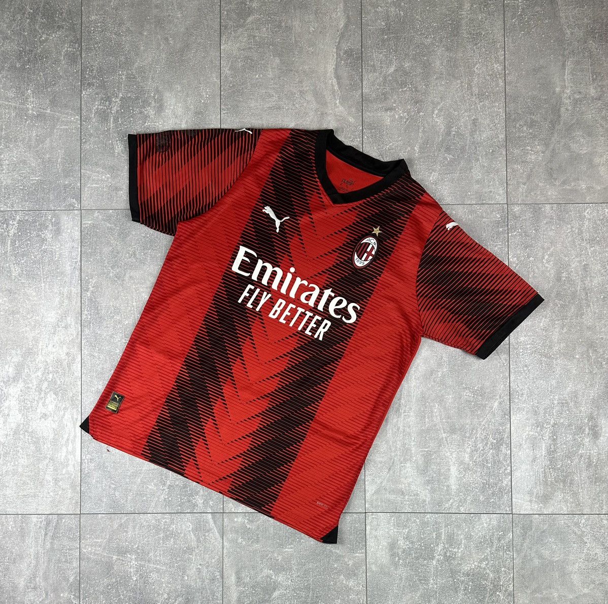 Puma Puma AC Milan Home Soccer Jersey 2023/24 Size US XL / EU 56 / 4 - 1 Thumbnail