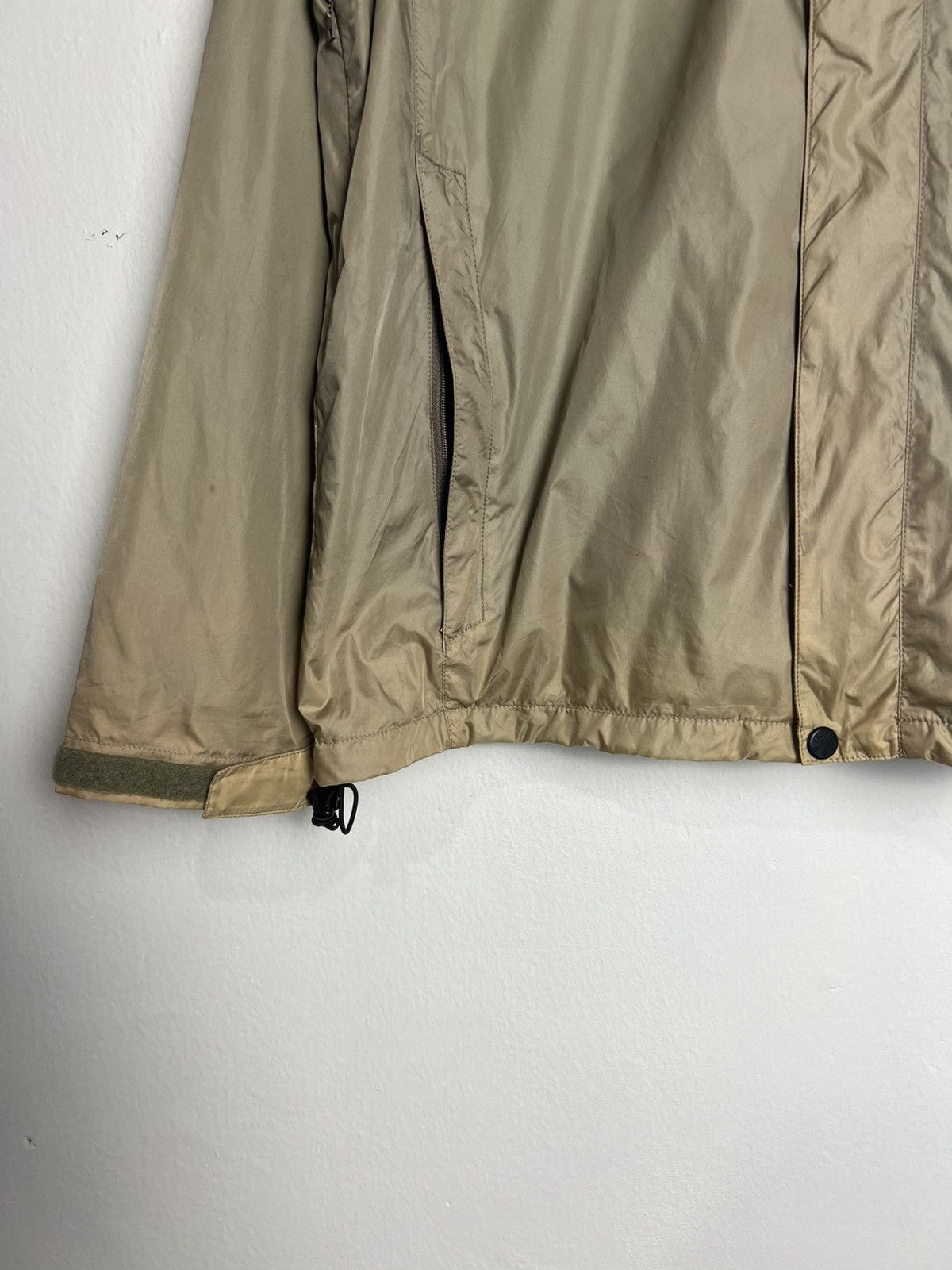 The North Face The North Face Nylon Windbreaker Jacket with Hoodie Size US L / EU 52-54 / 3 - 9 Thumbnail