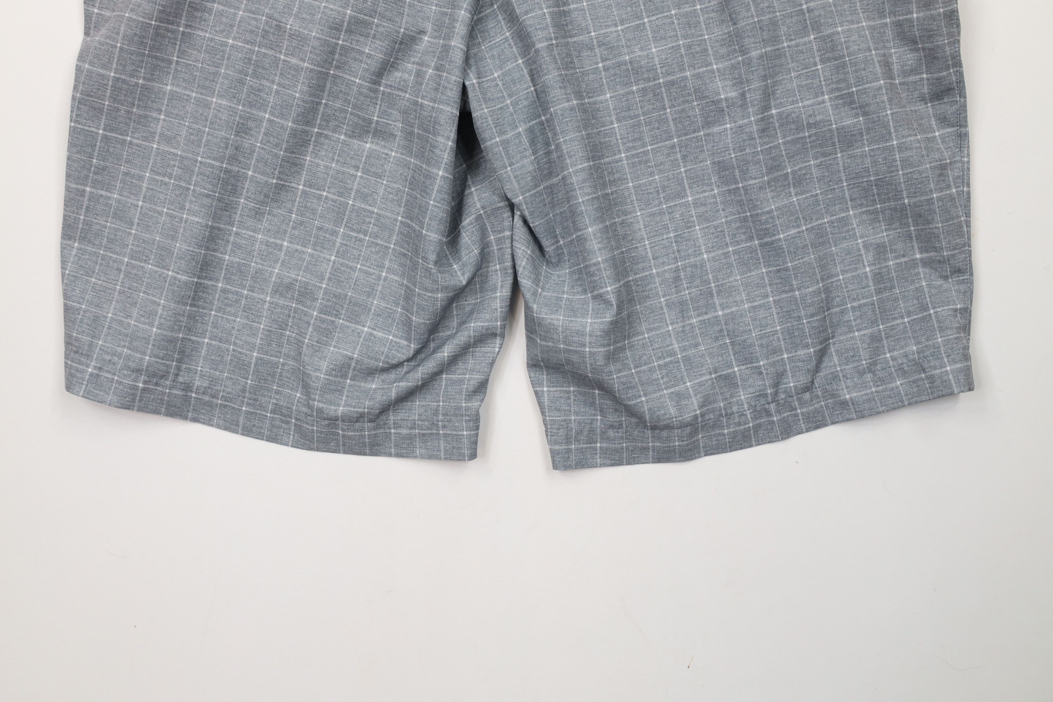 Nike × Vintage Nike Golf Performance Tech Golfing Chino Shorts Gray Plaid Size US 34 / EU 50 - 13 Thumbnail