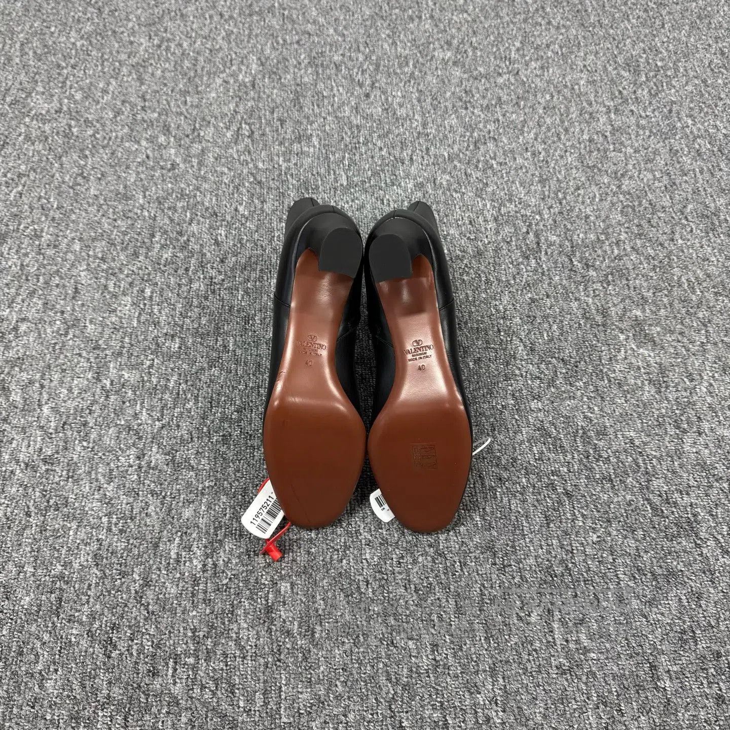 Valentino Valentino Gold buckle; black pointed-toe; high-heeled shor Size US 9 / IT 39 - 5 Thumbnail