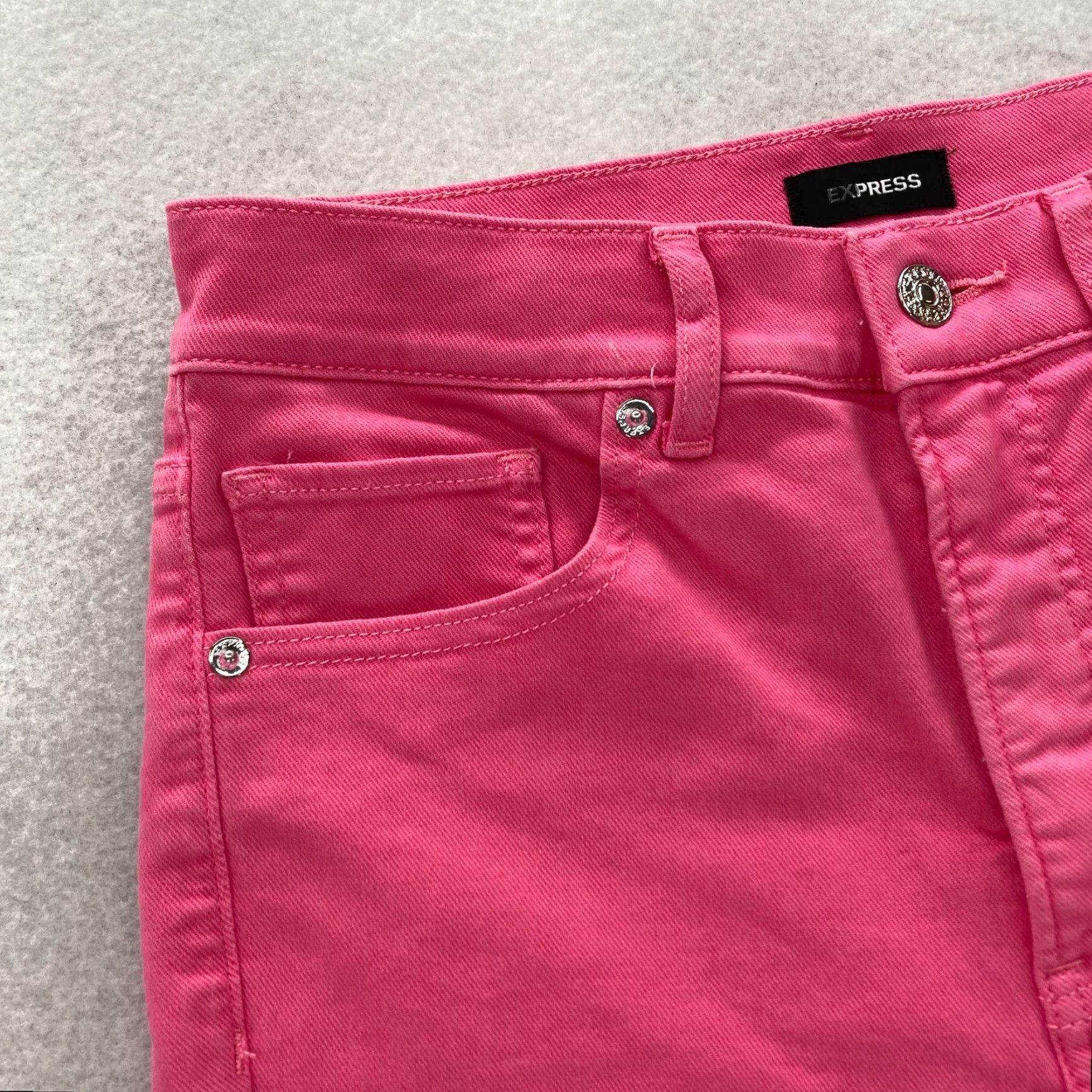 Express Express Jeans Women’s 4 Pink Dark Wash Denim Stretch High Rise 5 Pocket NWT Mom Jeans Size 27" / US 4 / IT 40 - 3 Thumbnail