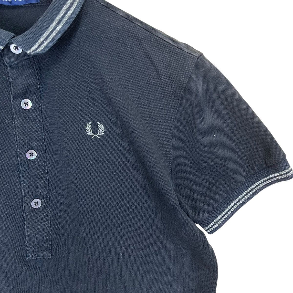 Fred Perry × Japanese Brand × Vintage Vintage 90s Fred Perry Small Logo Collar Shirts For Women Size S / US 4 / IT 40 - 5 Thumbnail