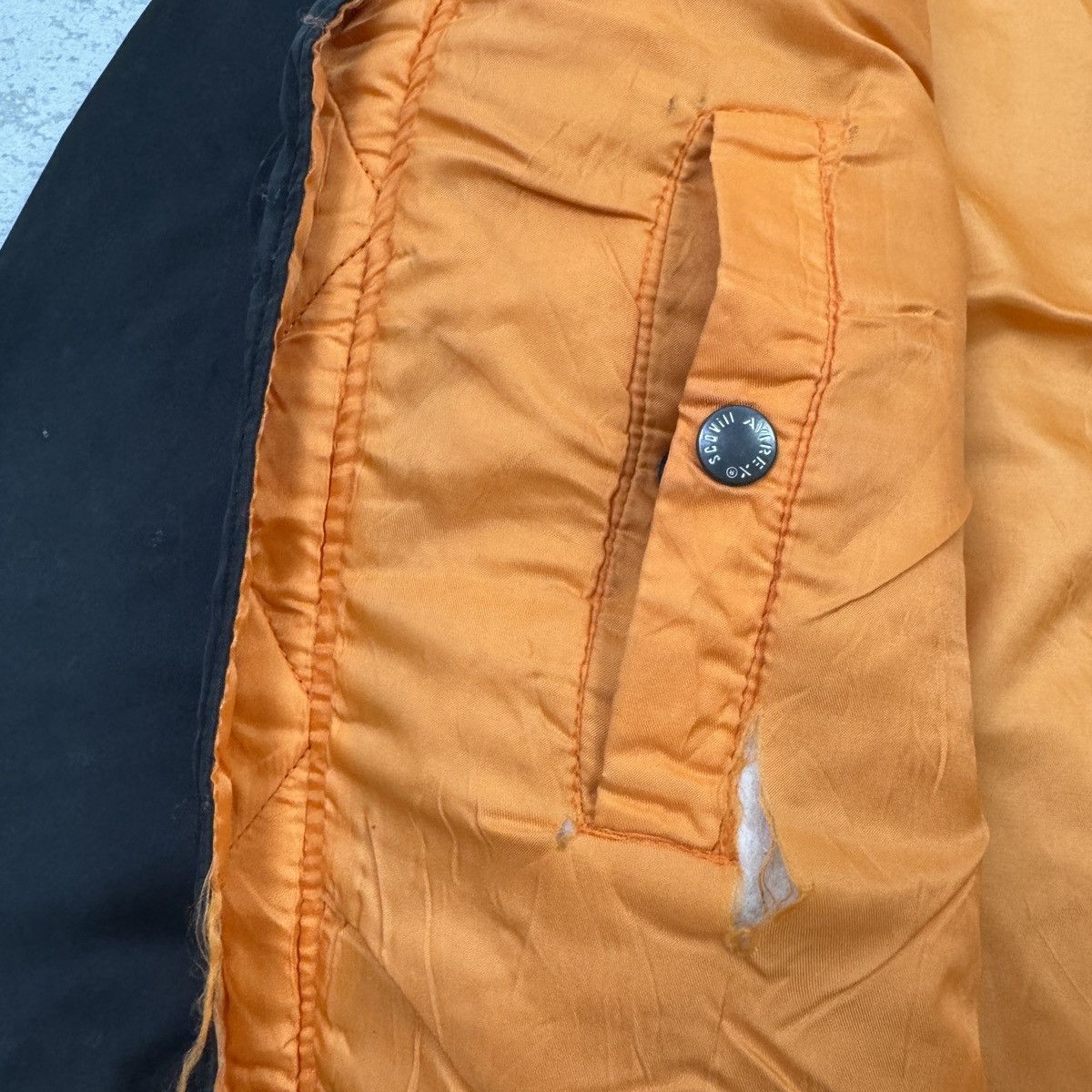 Avirex 🔥Distressed🔥Vintage Avirex Flyer’s Man Intermediate MA-1 Size US XL / EU 56 / 4 - 14 Thumbnail