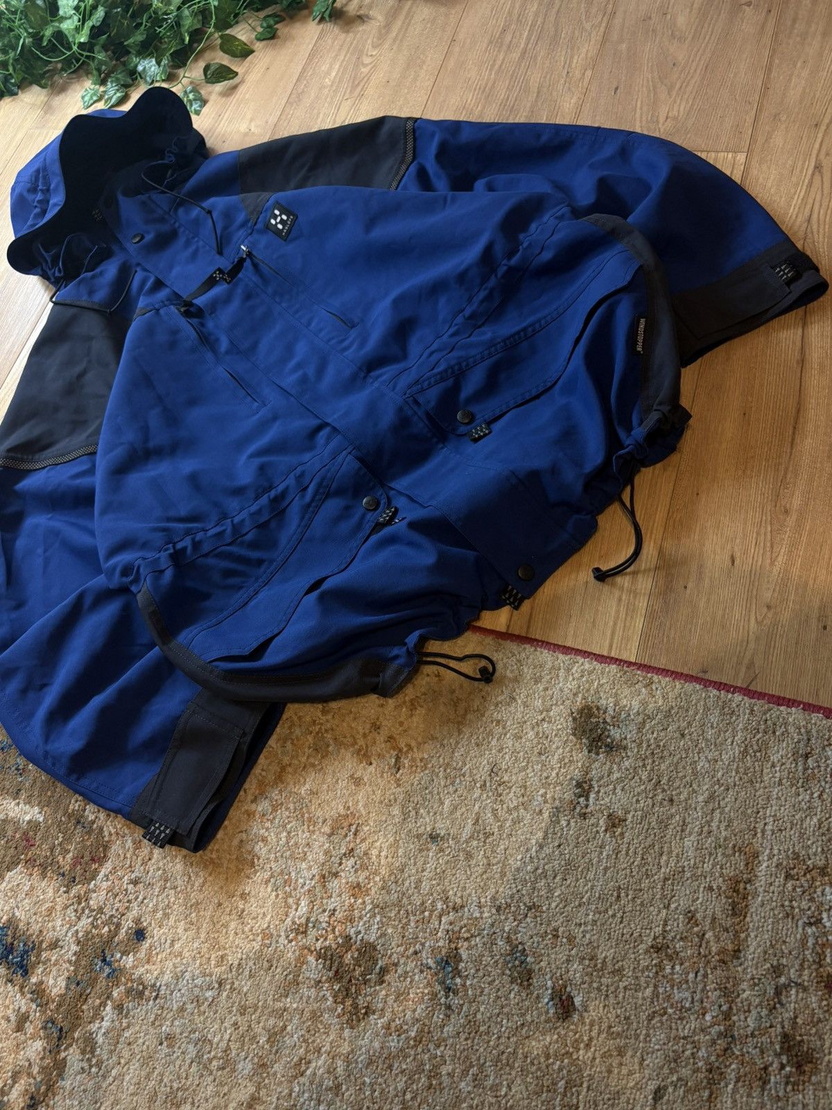 Haglofs 00s Haglofs Vintage Oversized Windstopper Waterproof Jacket Size US L / EU 52-54 / 3 - 4 Thumbnail