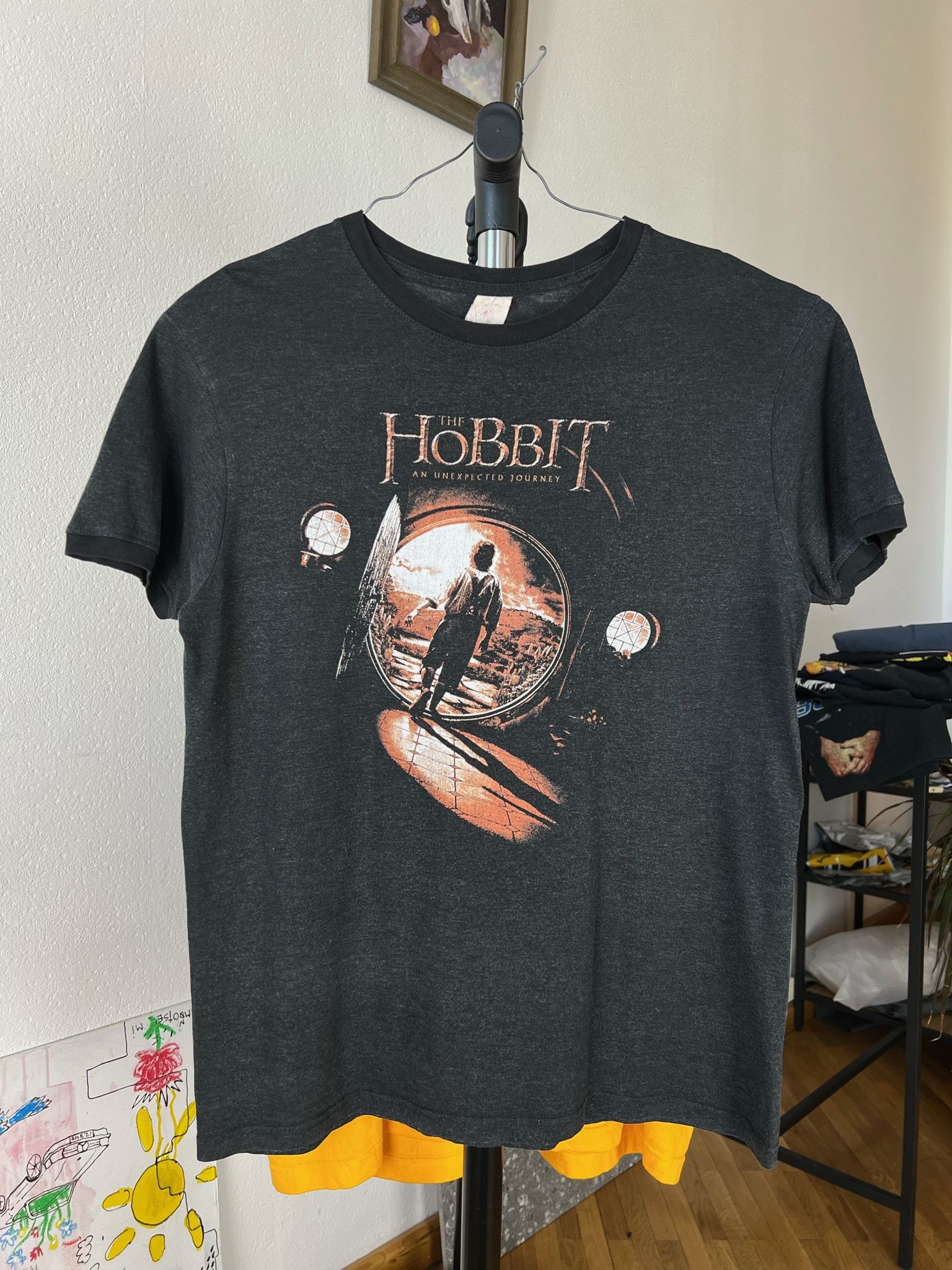 Gildan × Universal Studios The Lord of the rings hobbit T-shirt Size US M / EU 48-50 / 2 - 1 Thumbnail
