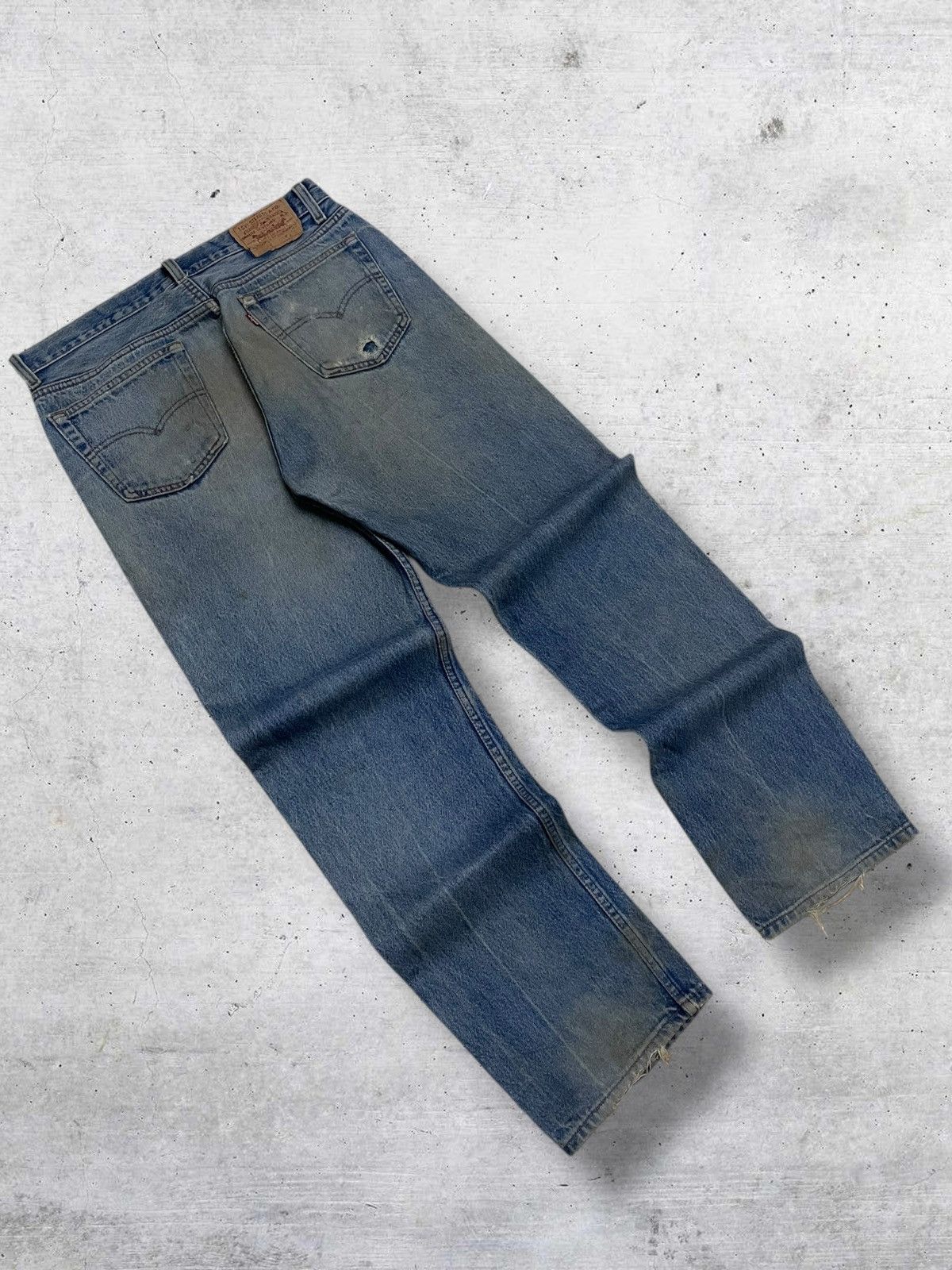 Levi's Vintage Clothing VINTAGE 501 LEVIS OG 90S DESIGNER RIPPED MUDWASH DIRT DENIM Size US 32 / EU 48 - 10 Thumbnail